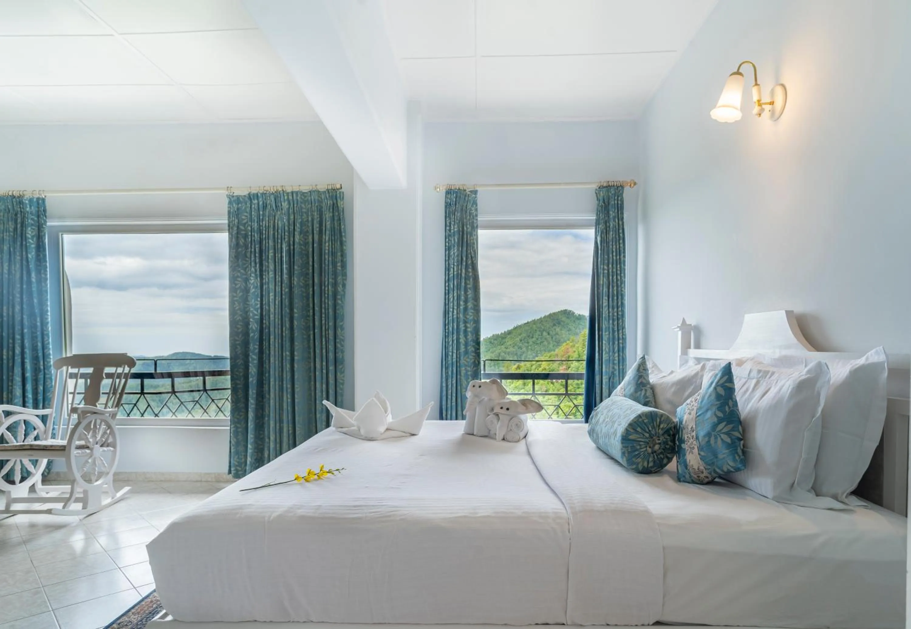 Photo of the whole room, Bed in Toshali Royal View ,S H I M L A