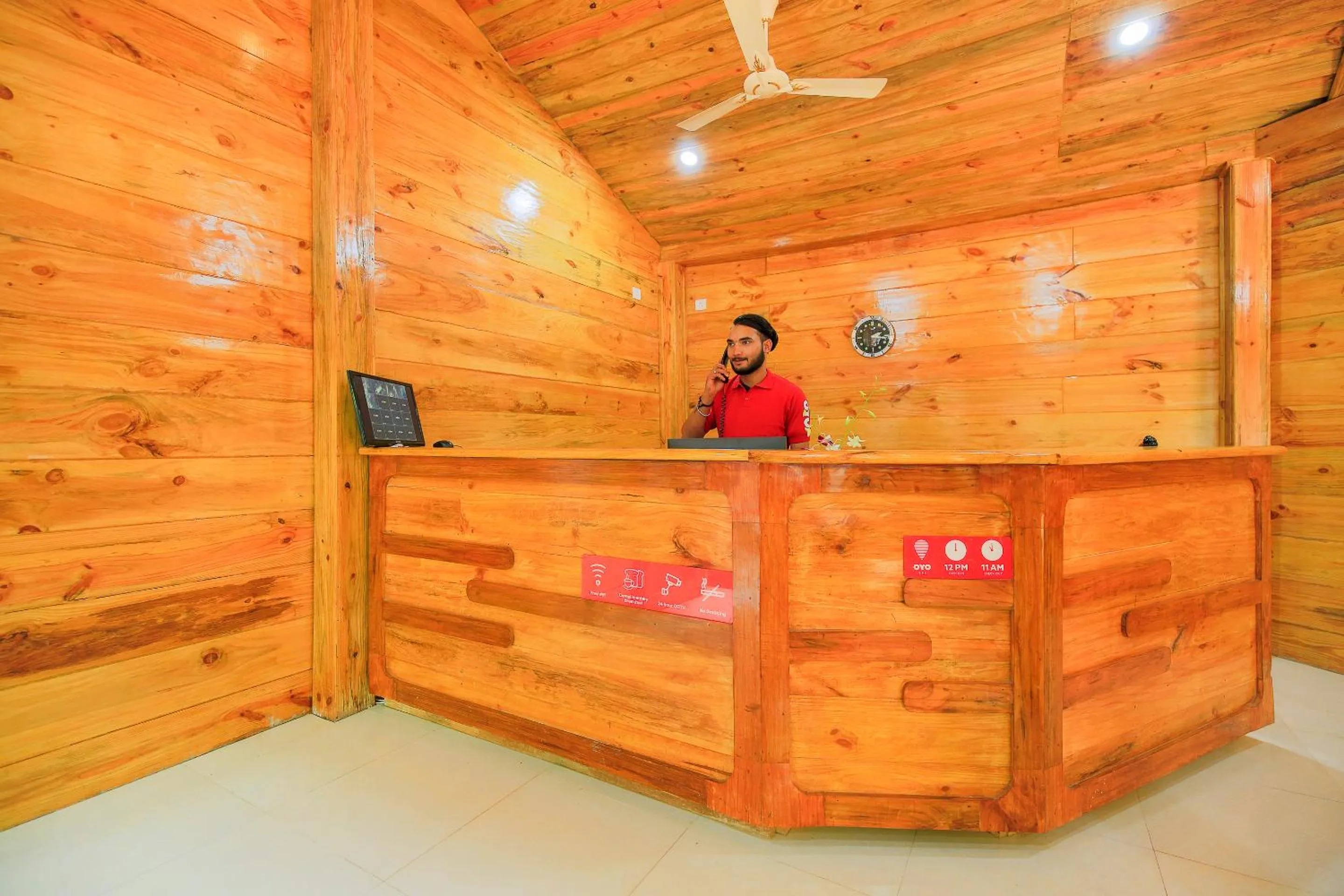 Lobby or reception in Brushwood Villa- Cottages and Bar