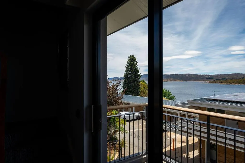 Lake Jindabyne Hotel