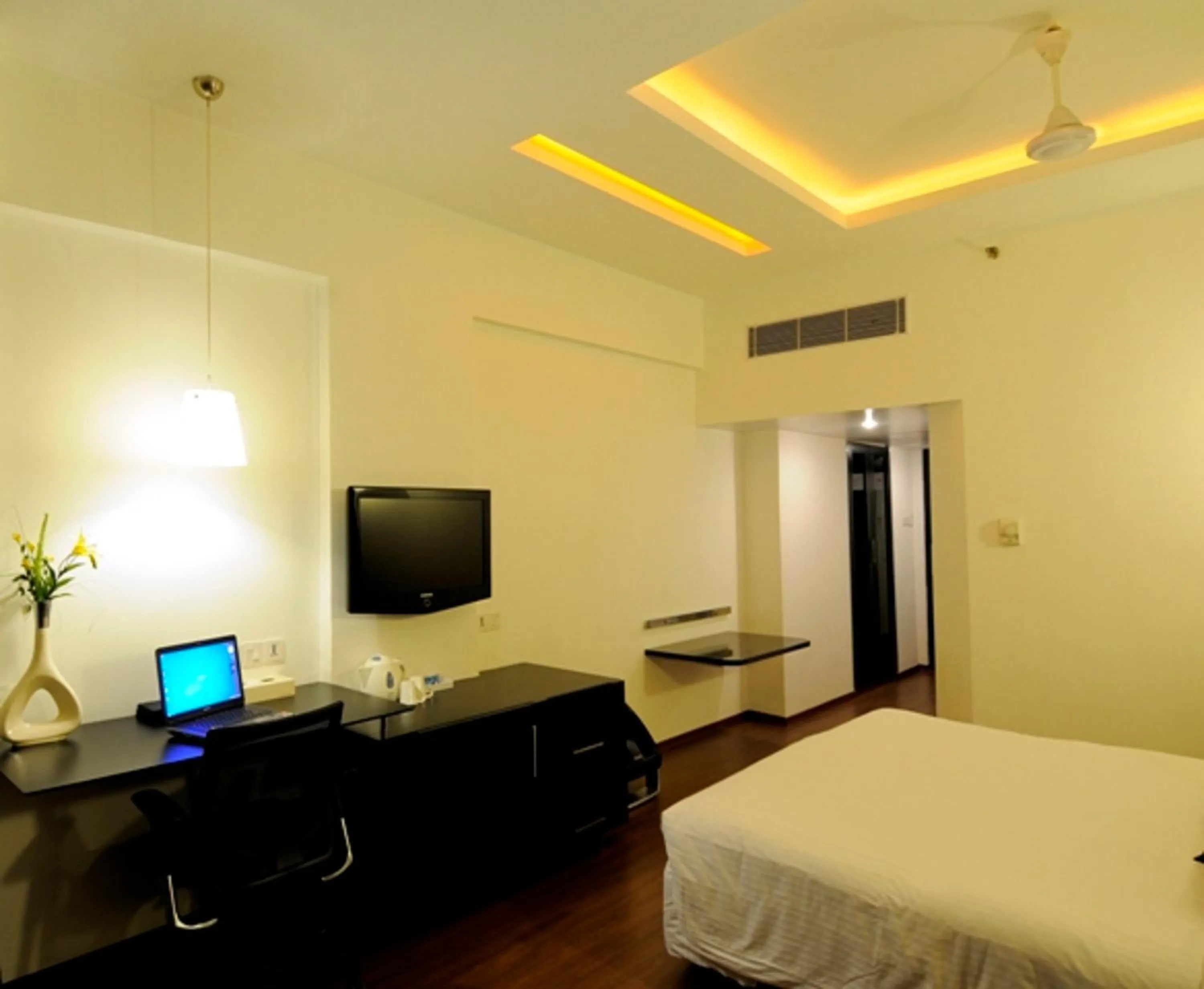 TV and multimedia, Bed in The Central Court