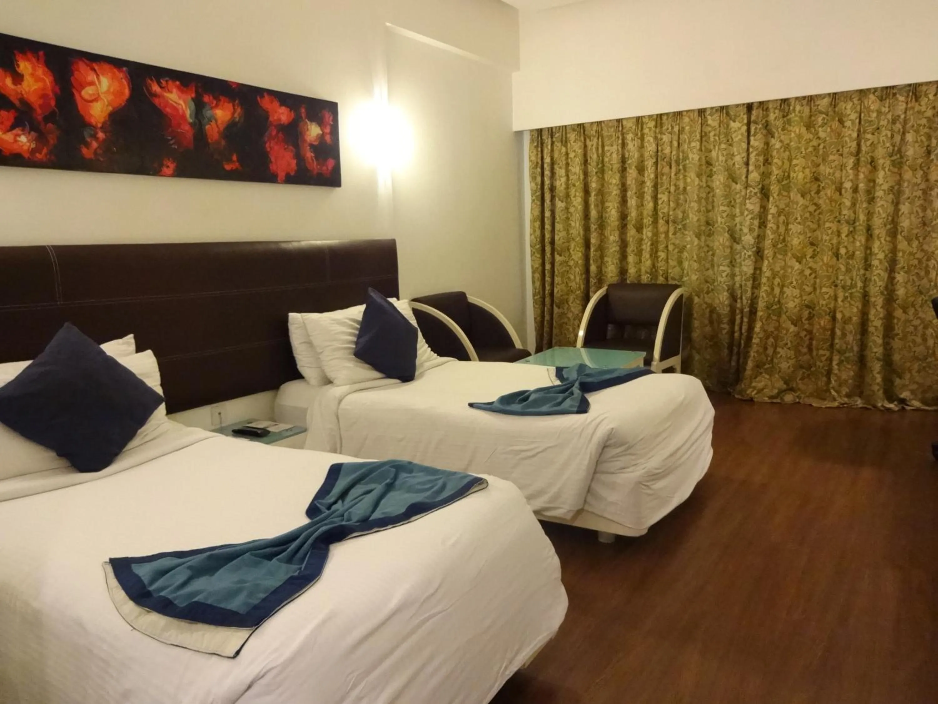 Photo of the whole room, Bed in The Central Court