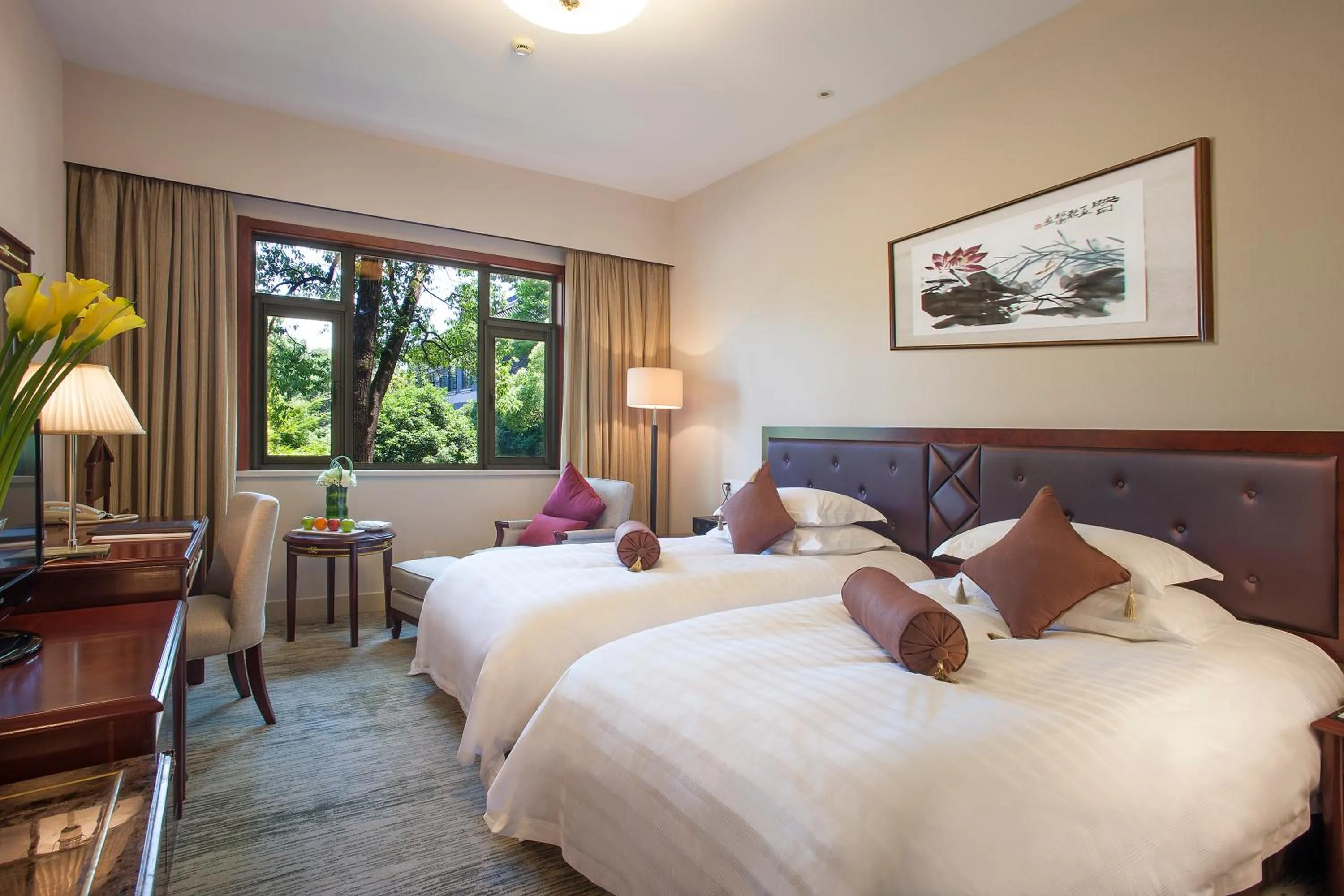 Bedroom, Bed in Zhejiang Xizi Hotel