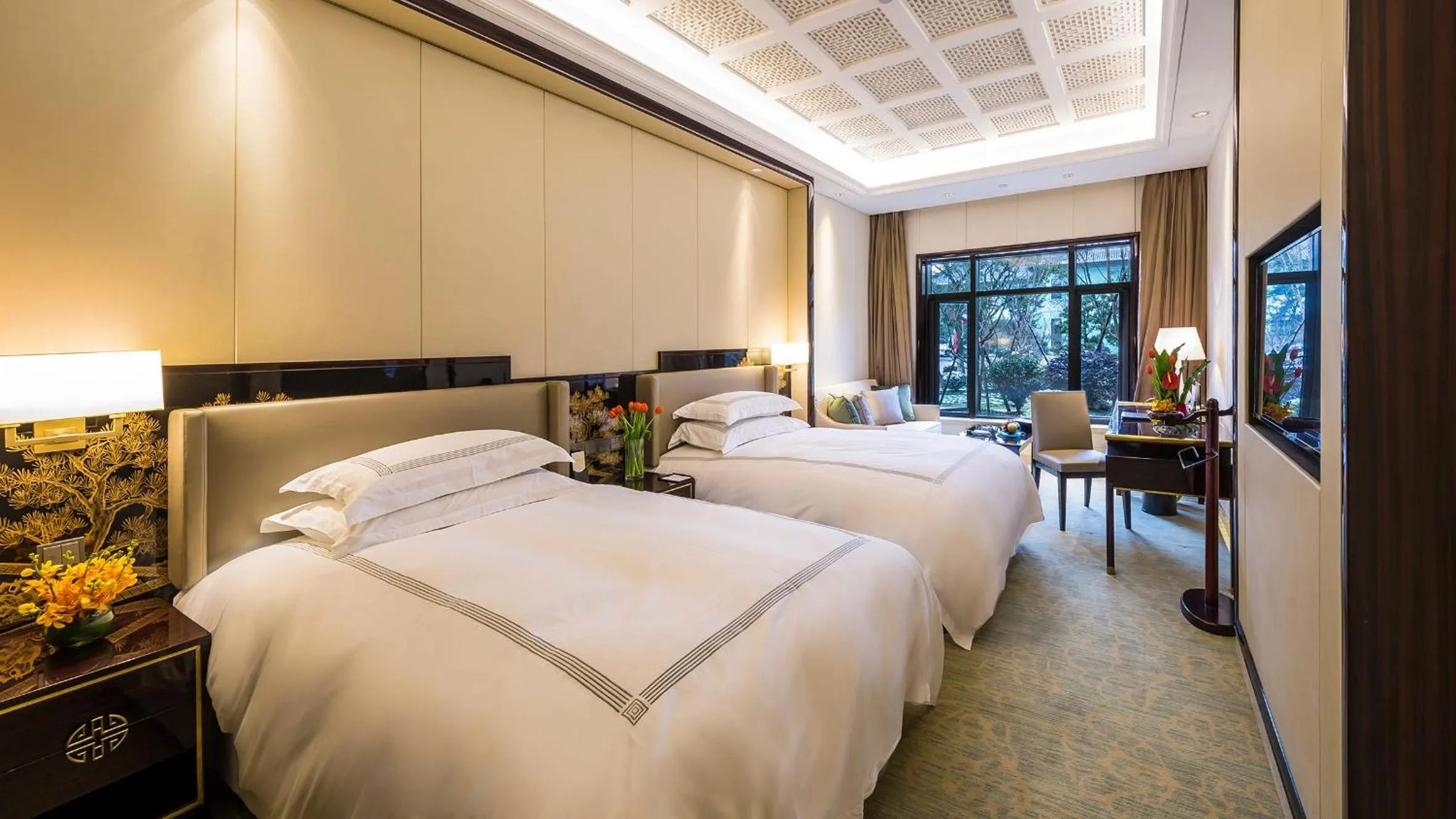 Bedroom, Bed in Zhejiang Xizi Hotel