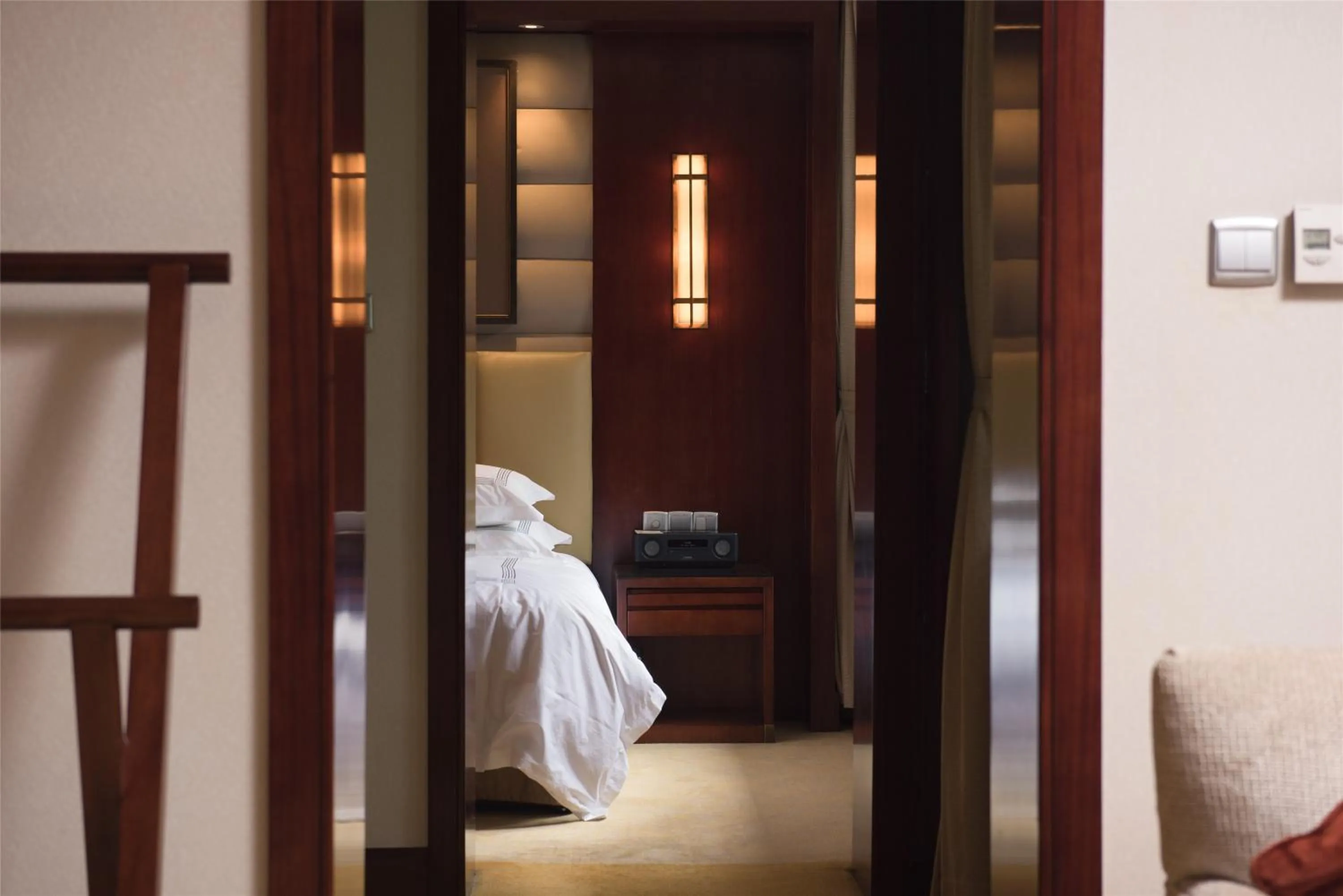 Decorative detail, Bed in Zhejiang Xizi Hotel