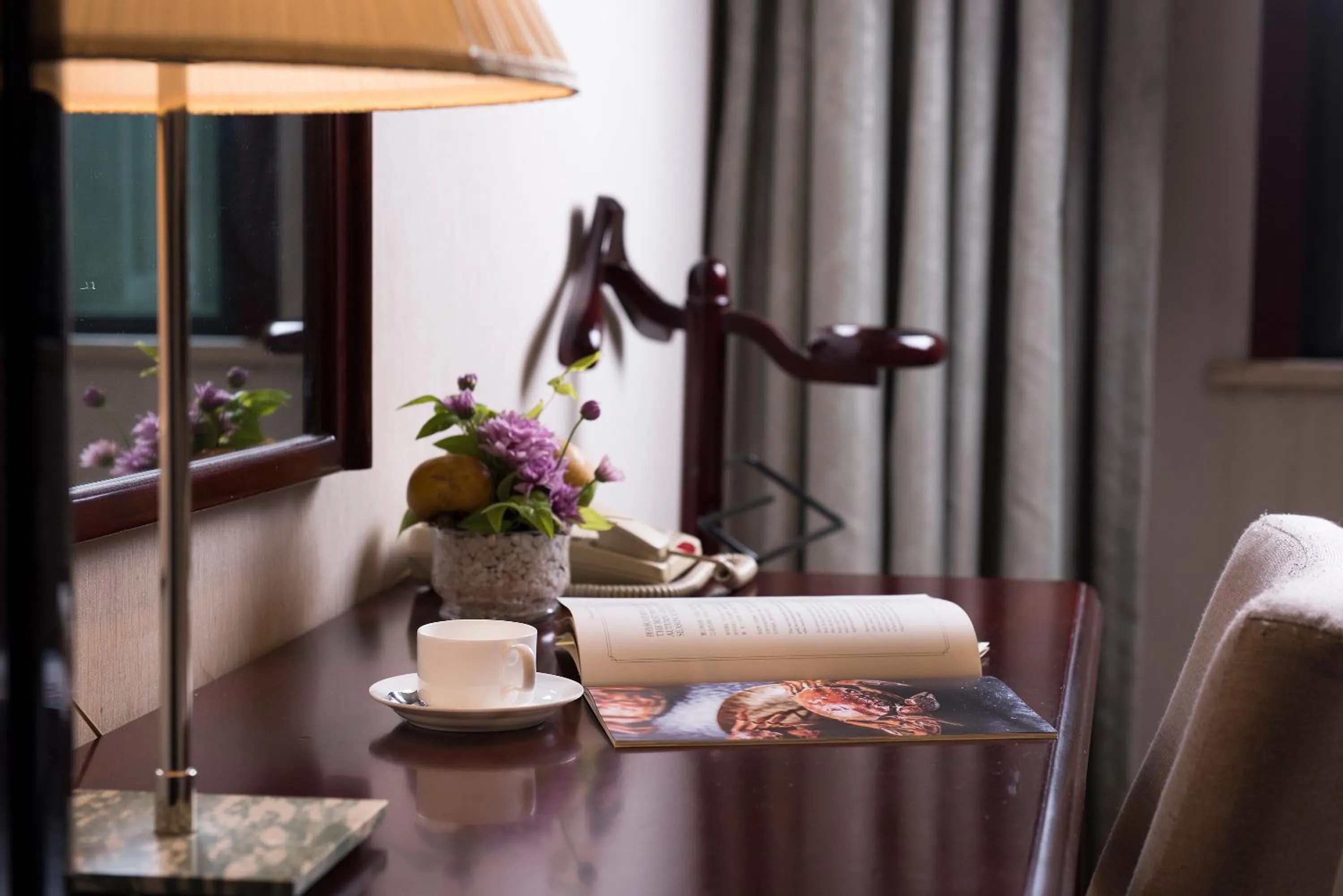 Seating area in Zhejiang Xizi Hotel