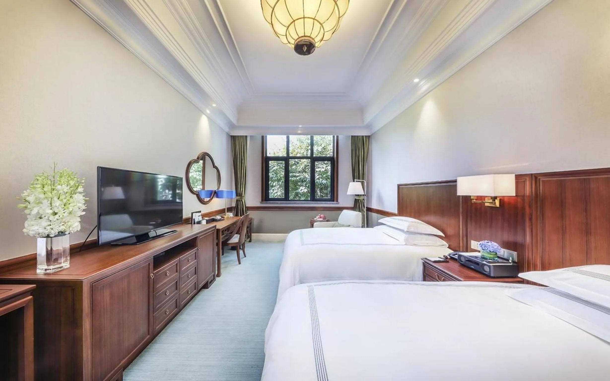 Bedroom, Bed in Zhejiang Xizi Hotel