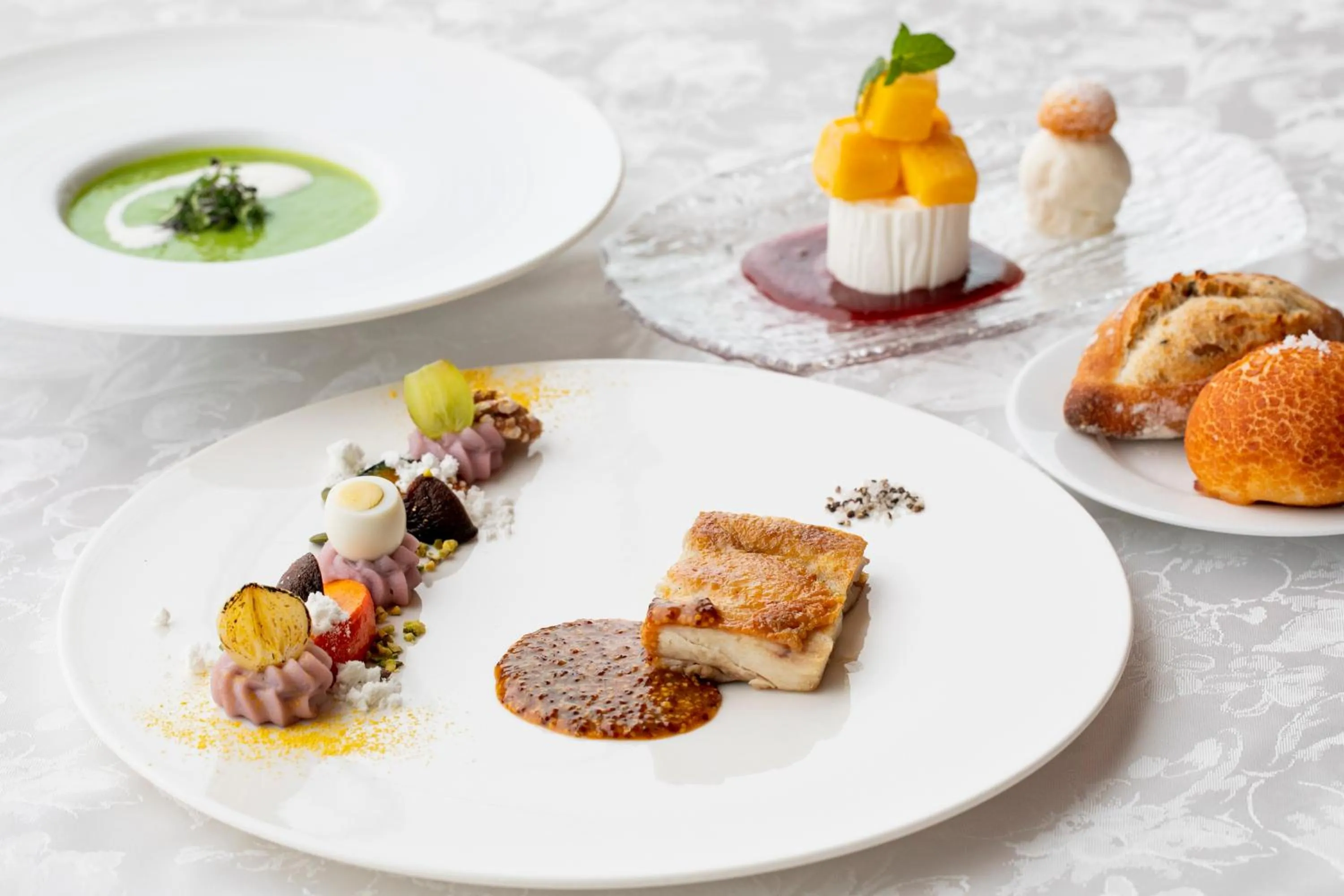 Restaurant/places to eat in Vignette Collection The Windsor Hotel TOYA by IHG