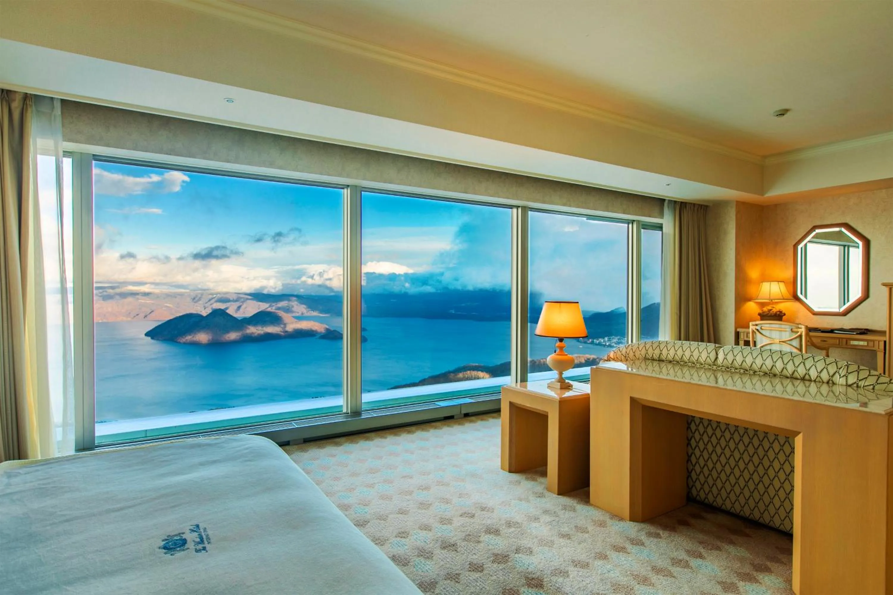 Photo of the whole room, Bed in Vignette Collection The Windsor Hotel TOYA by IHG