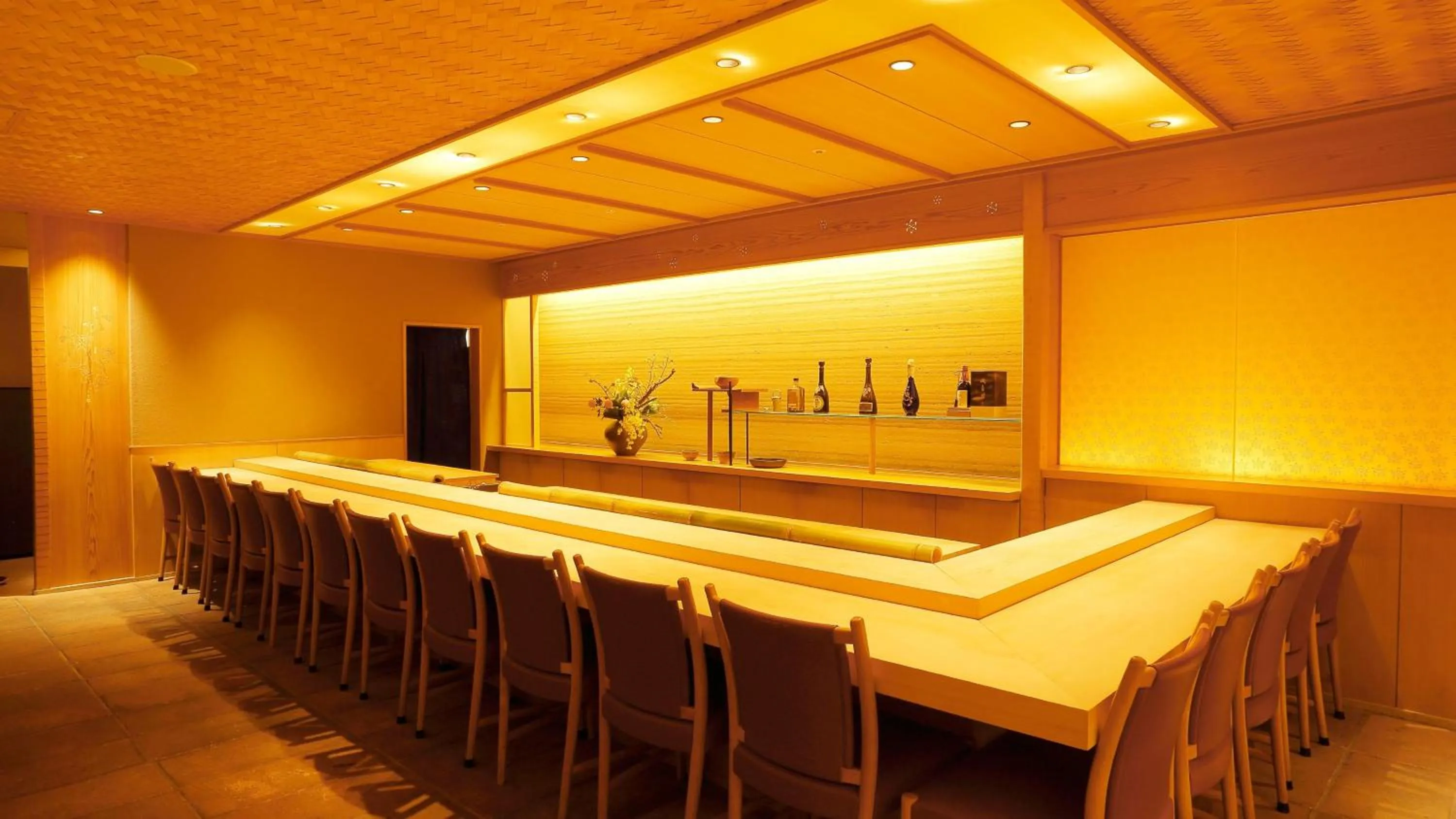 Restaurant/places to eat in Vignette Collection The Windsor Hotel TOYA by IHG