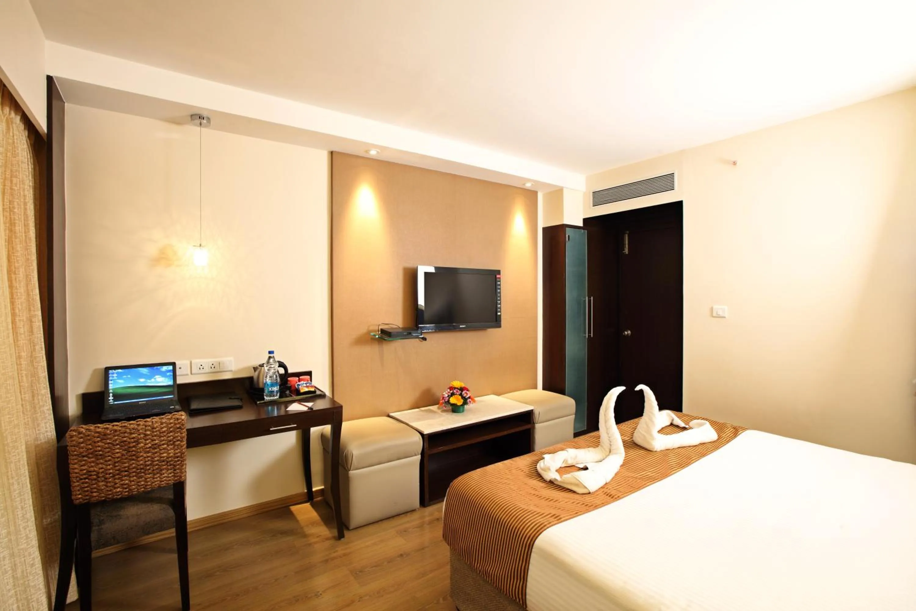 Photo of the whole room, Bed in Octave Hotel & Spa - Sarjapur Road
