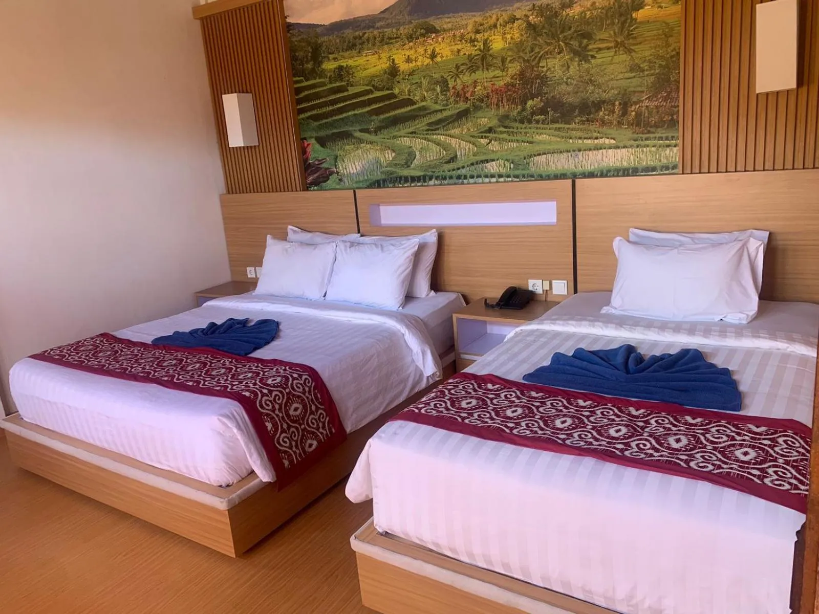 Bedroom, Bed in Nick's Pension