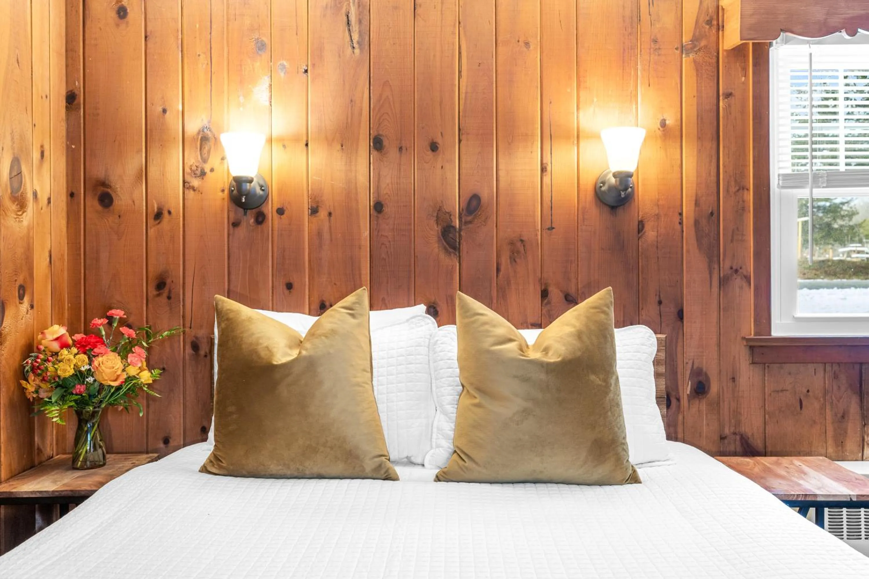 Bedroom, Bed in Phoenicia Lodge