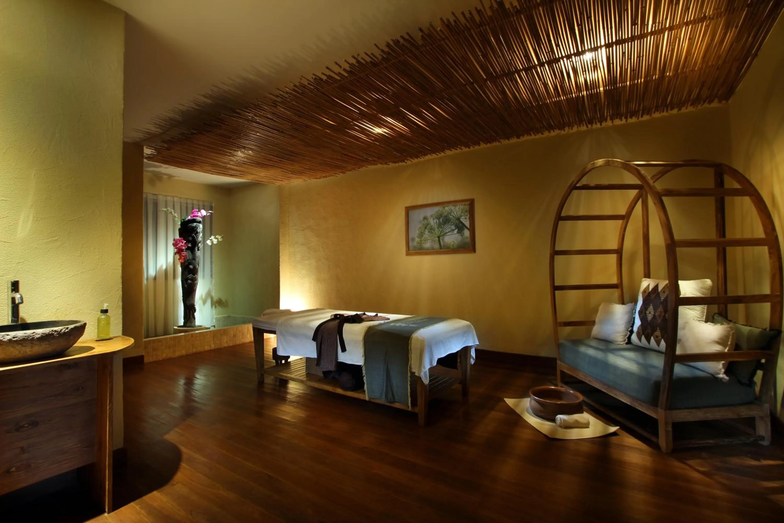 Spa and wellness centre/facilities, Bed in Kupu Kupu Jimbaran Beach Hotel & Spa by L’Occitane