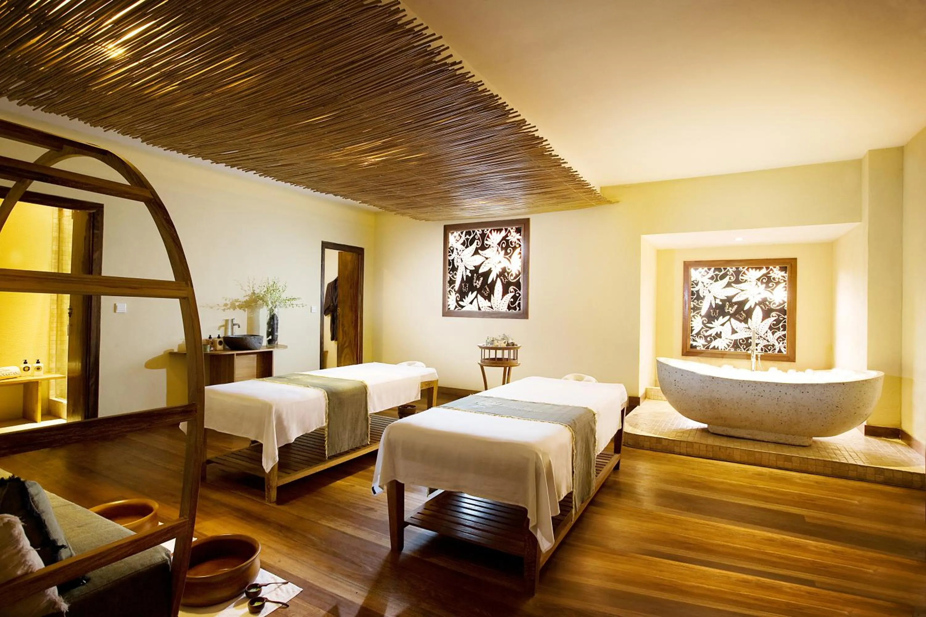 Spa and wellness centre/facilities, Bed in Kupu Kupu Jimbaran Beach Hotel & Spa by L’Occitane