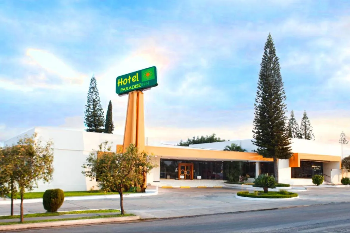 Facade/entrance in Hotel Paradise Inn