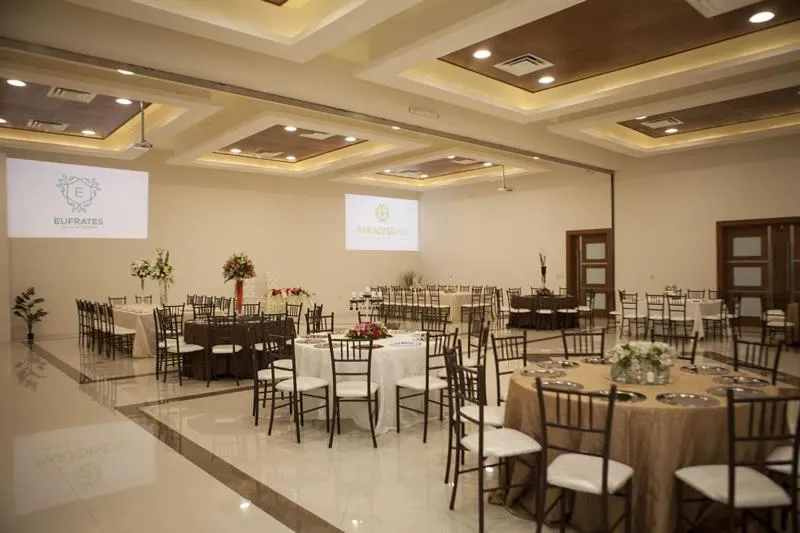 Banquet/Function facilities in Hotel Paradise Inn