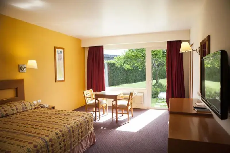 Executive King Room - single occupancy in Hotel Paradise Inn Executive King Room - single occupancy in Hotel Paradise Inn