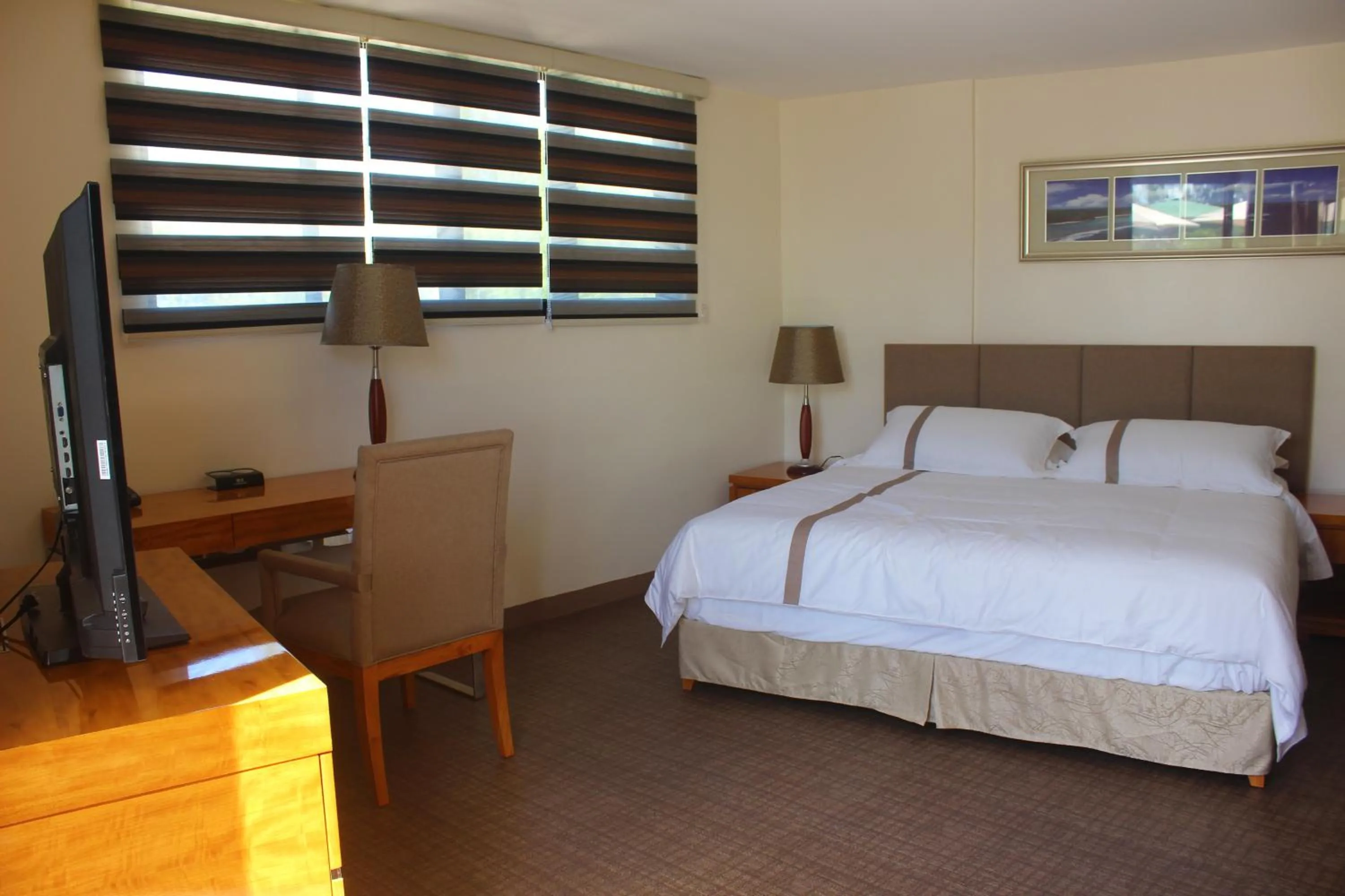 Bedroom, Bed in Saipan Beach Hotel