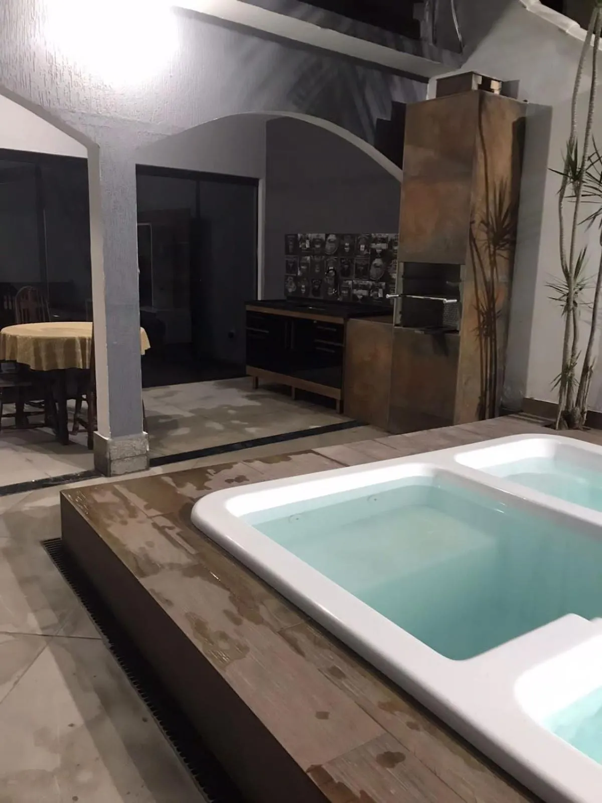 Linda casa com piscina de frente para Praia Grande em Arraial do Cabo-Rj