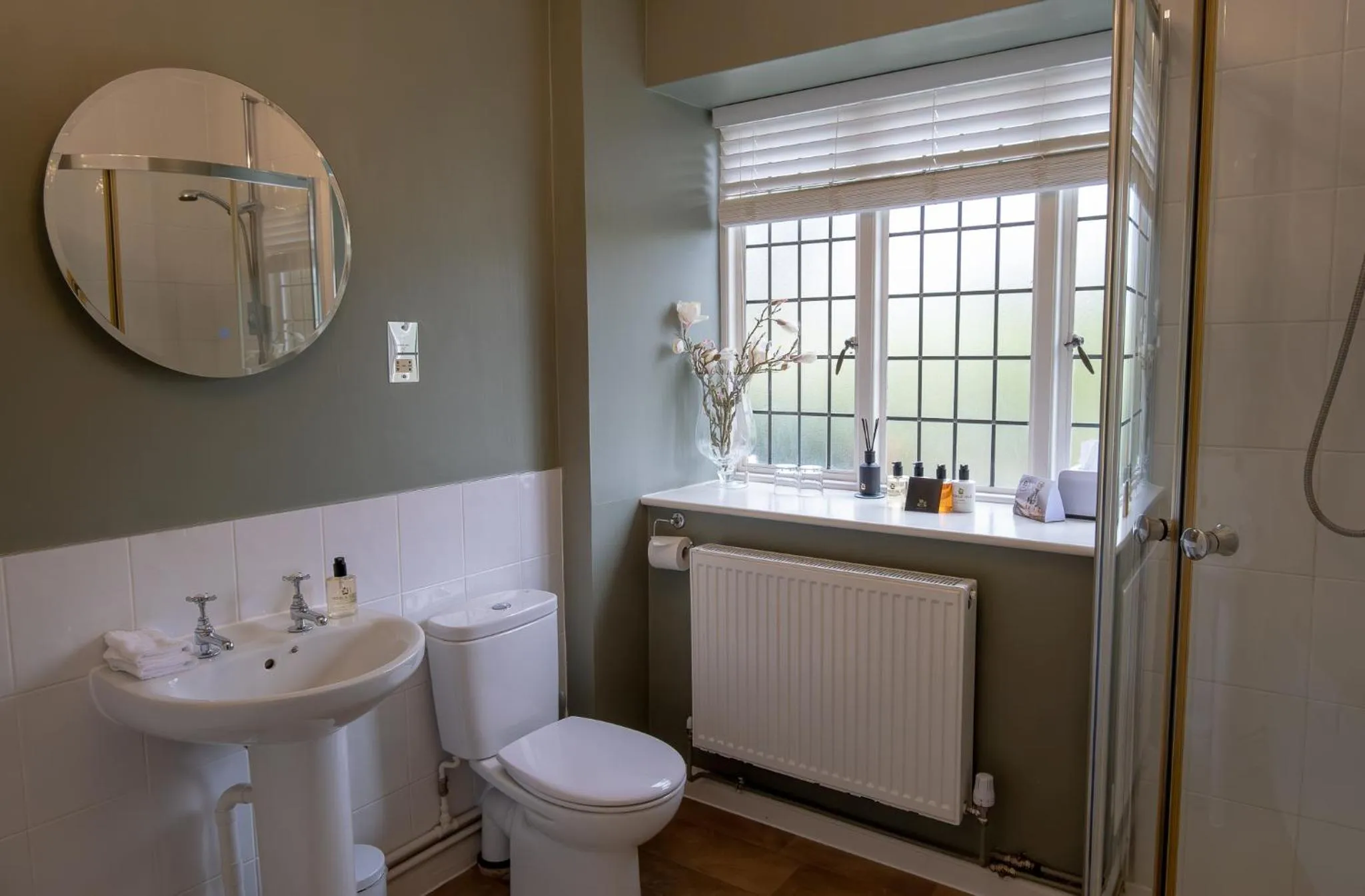 Bathroom in Leeds Castle Stable Courtyard Bed and Breakfast