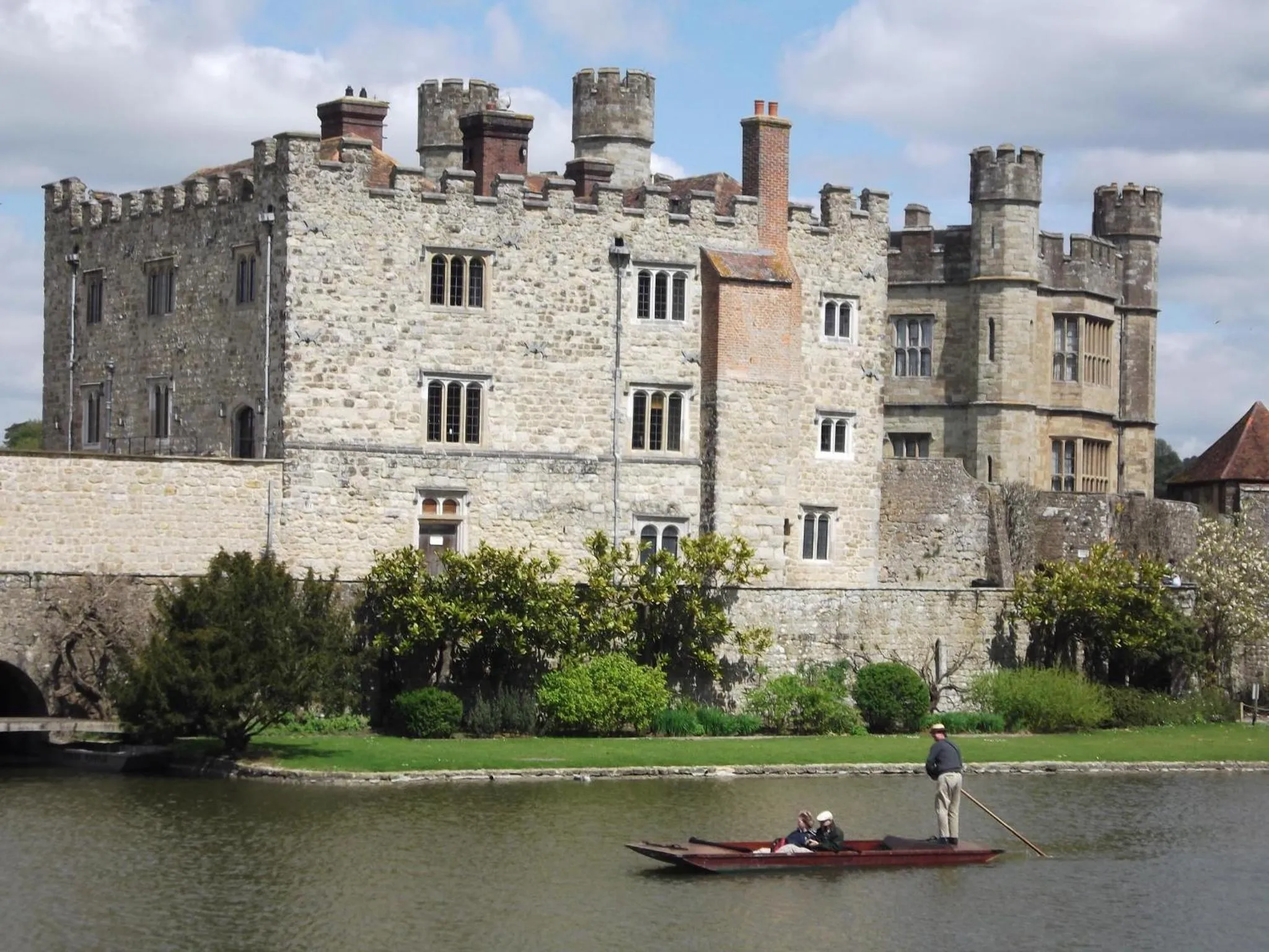 Activities in Leeds Castle Stable Courtyard Bed and Breakfast
