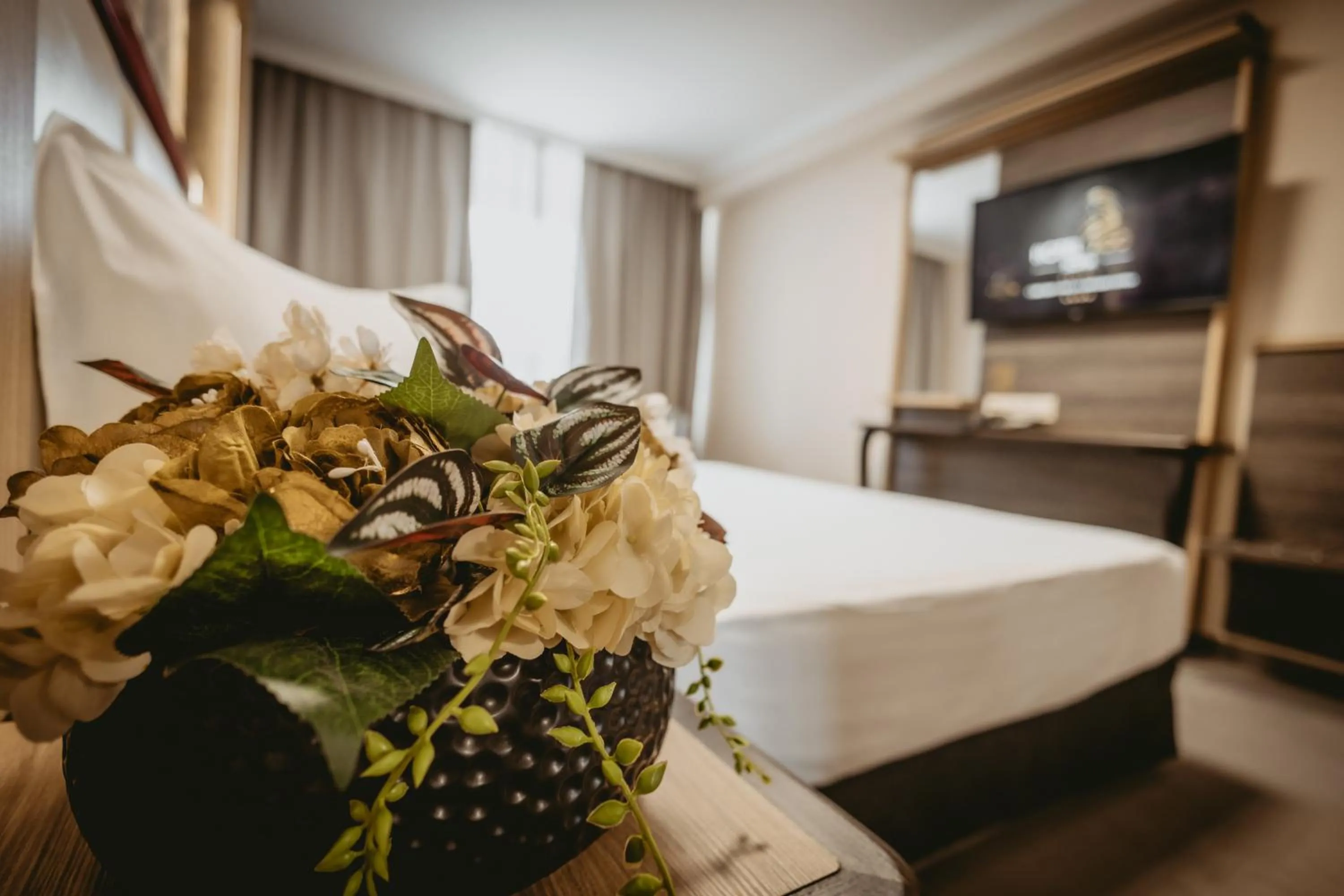 Communal lounge/ TV room, Bed in Hotel ZOO Sofia