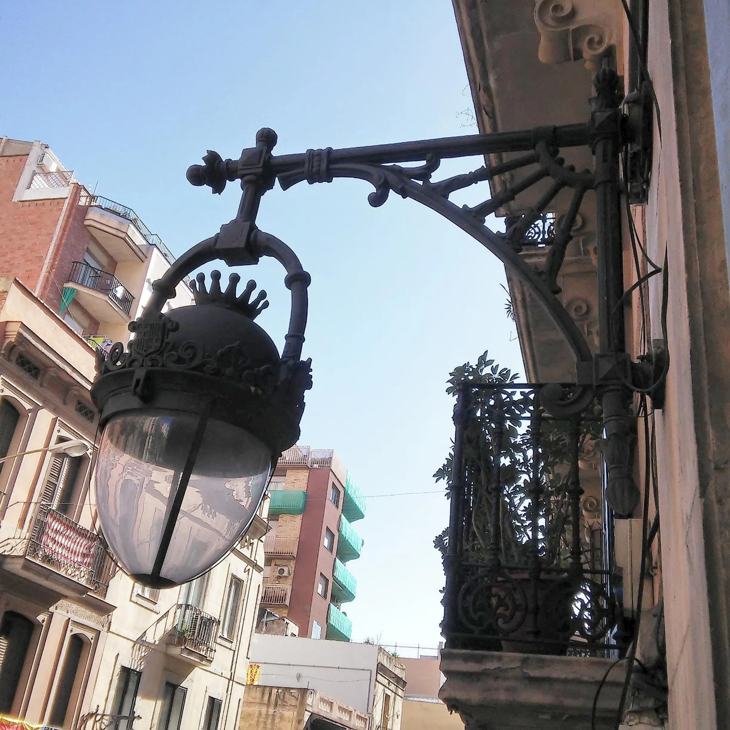 Property building in Hostal Lesseps