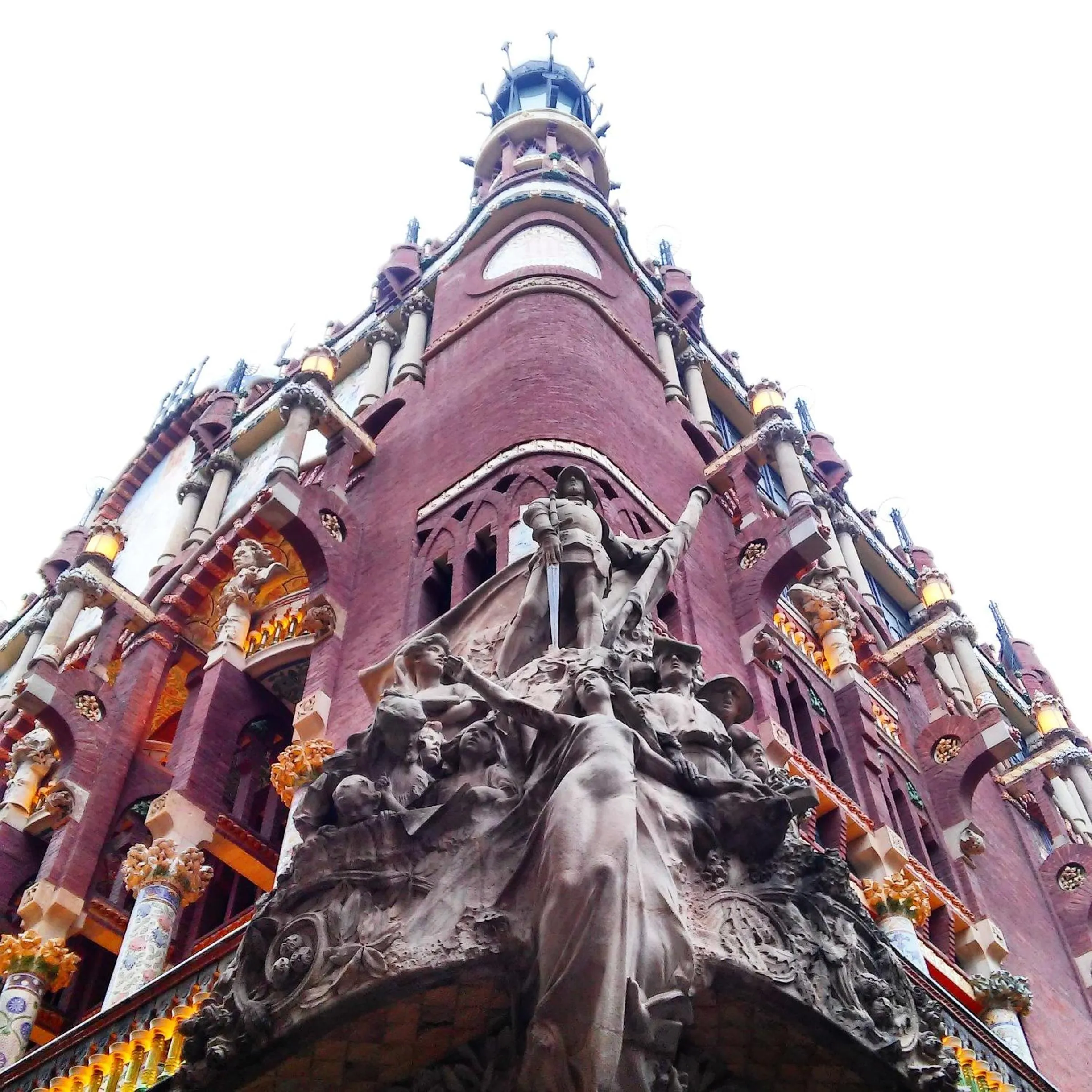 Nearby landmark in Hostal Lesseps