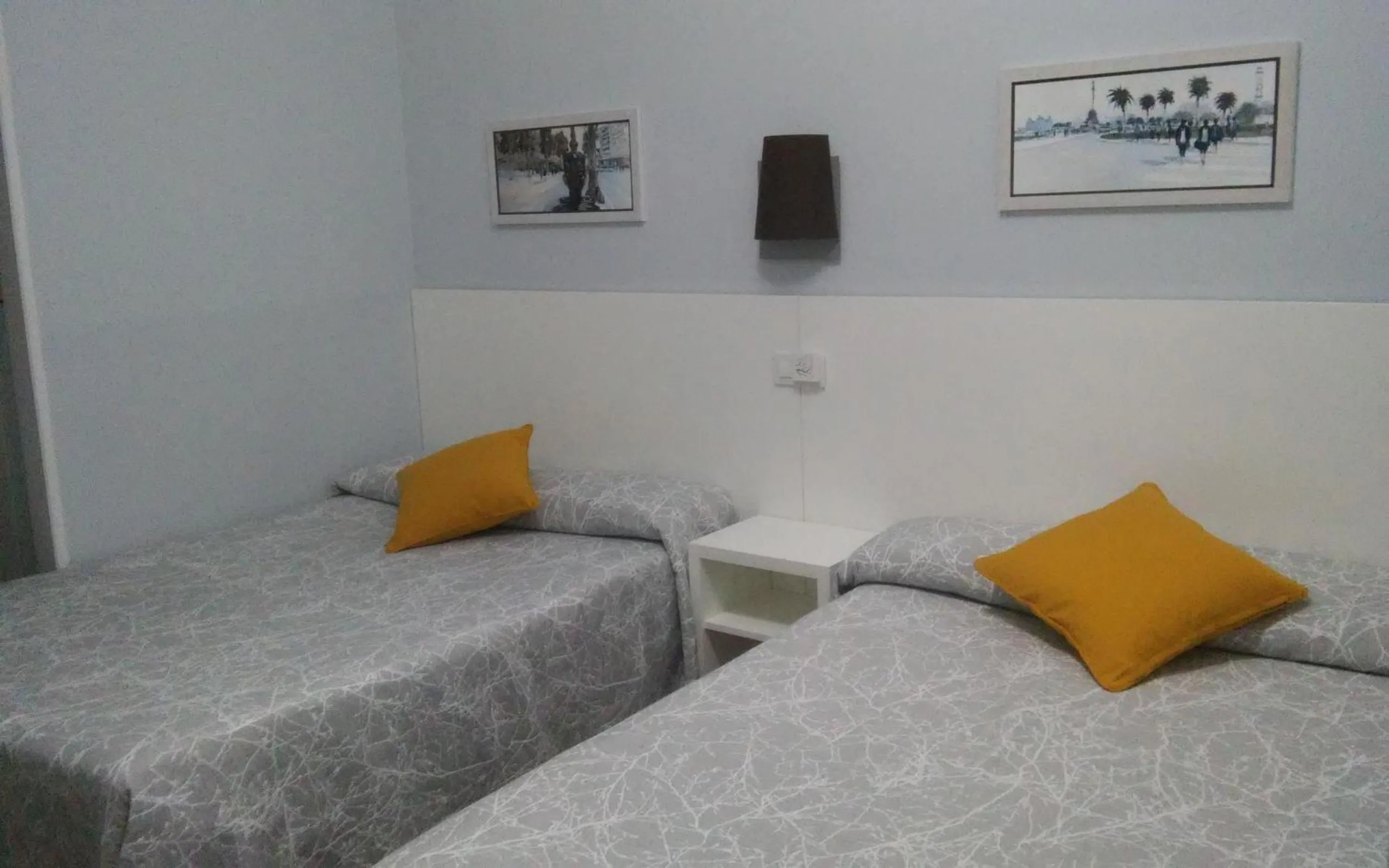 Photo of the whole room, Bed in Hostal Lesseps