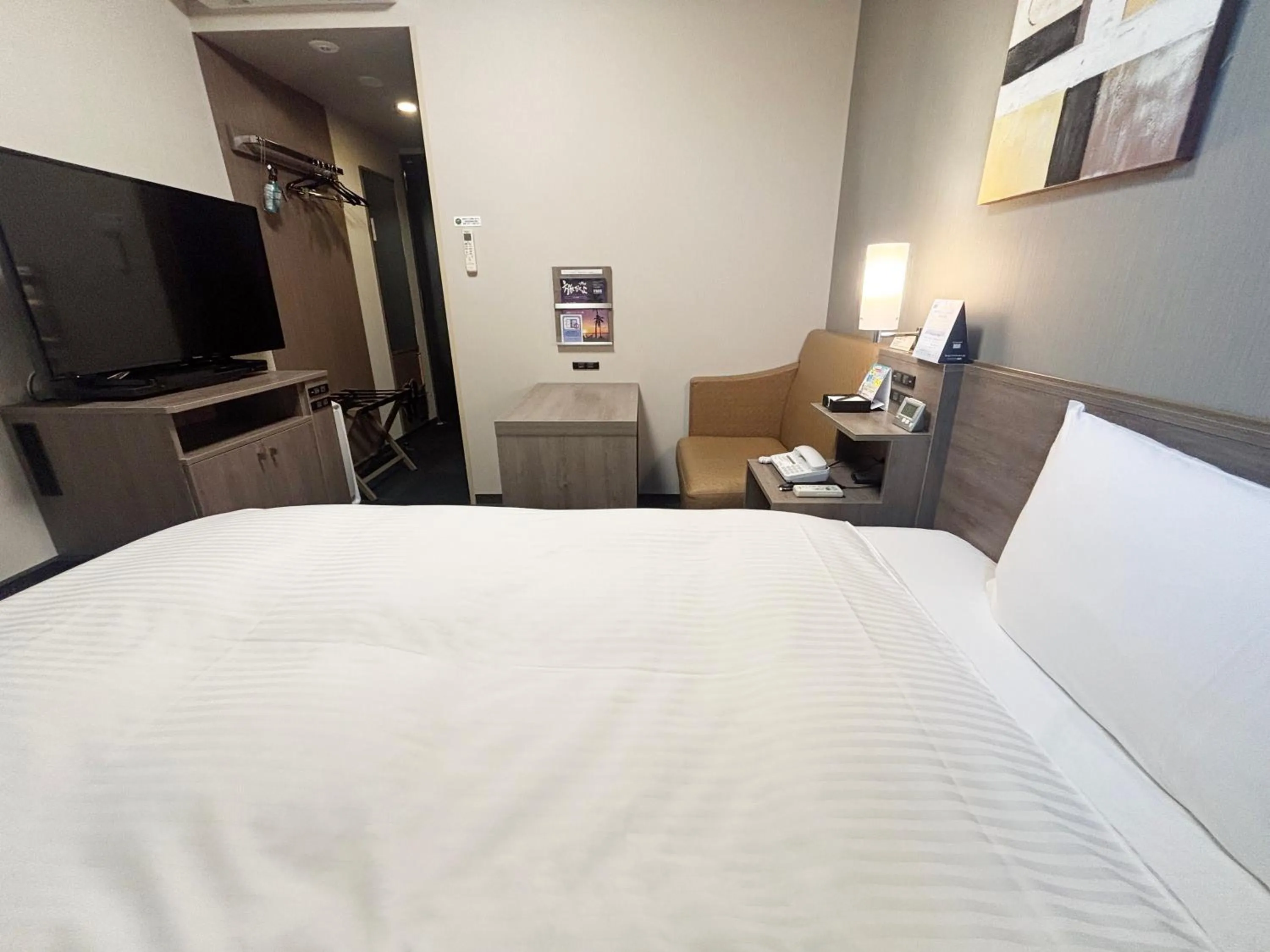 Bedroom, Bed in Hotel Route-Inn Koka Minakuchi -Kokudo 1 gou-