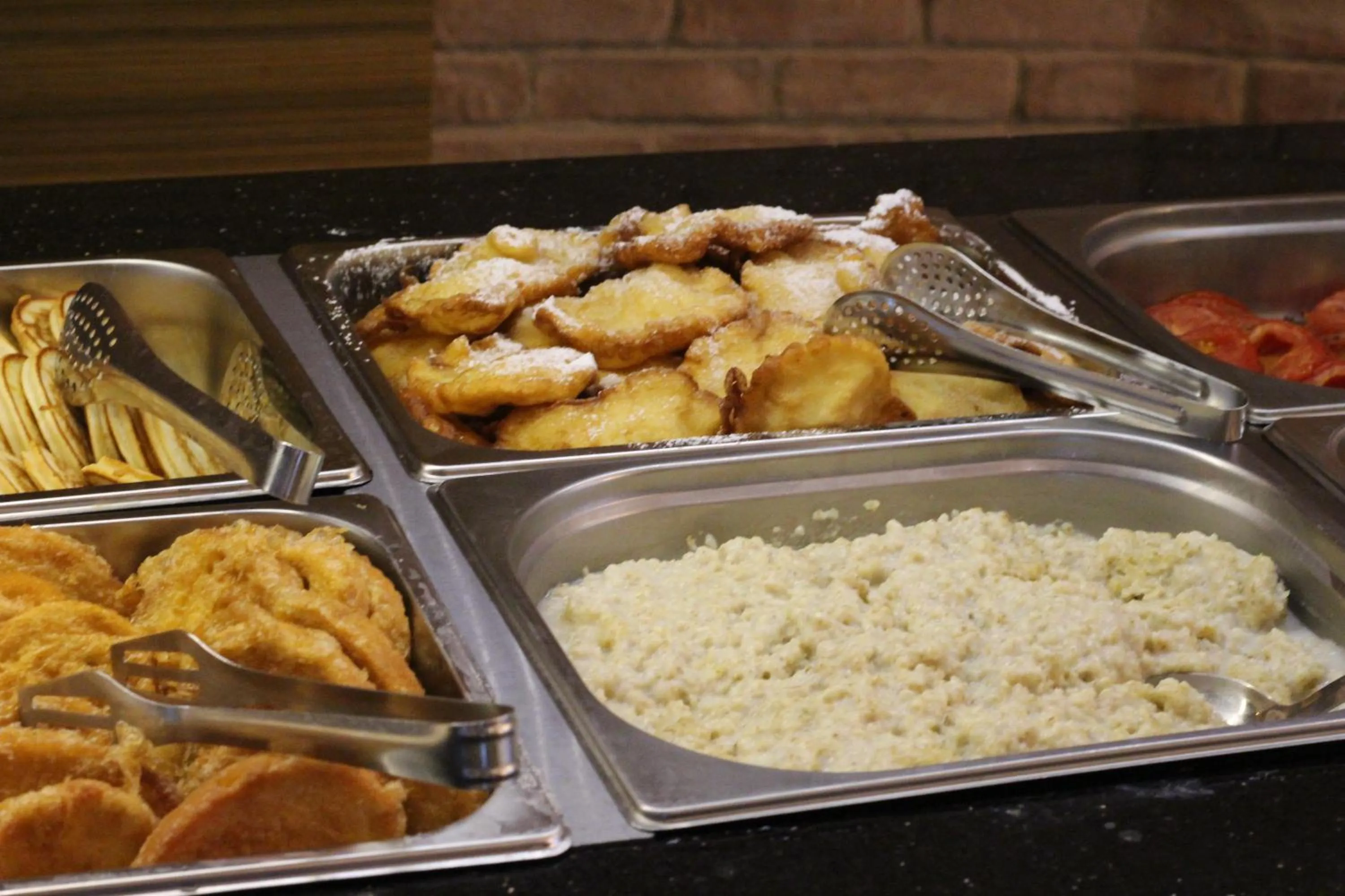 Breakfast in Aparthotel Marina Holiday Club - All Inclusive & Free Parking