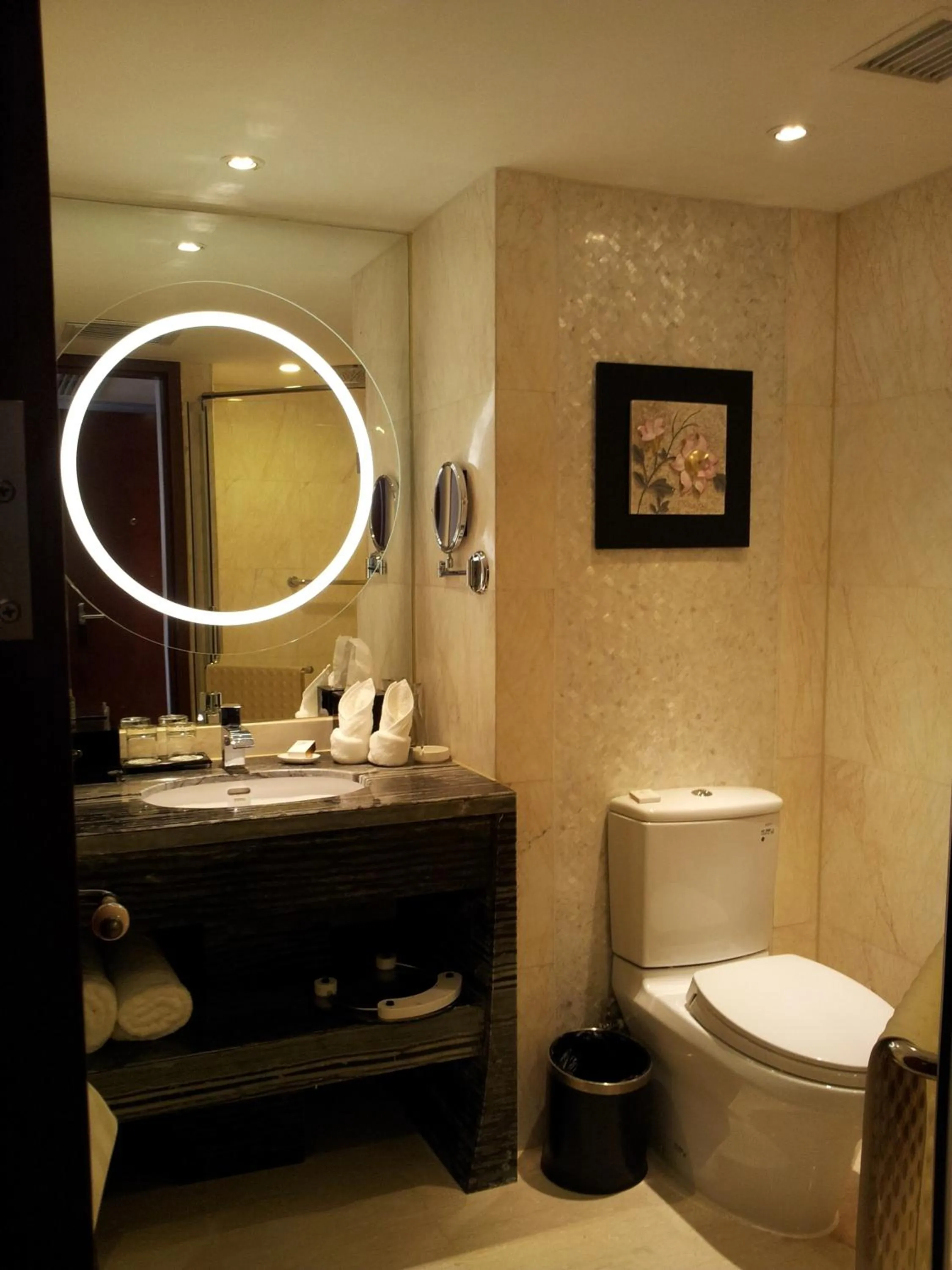Bathroom in Xiyuan Hotel