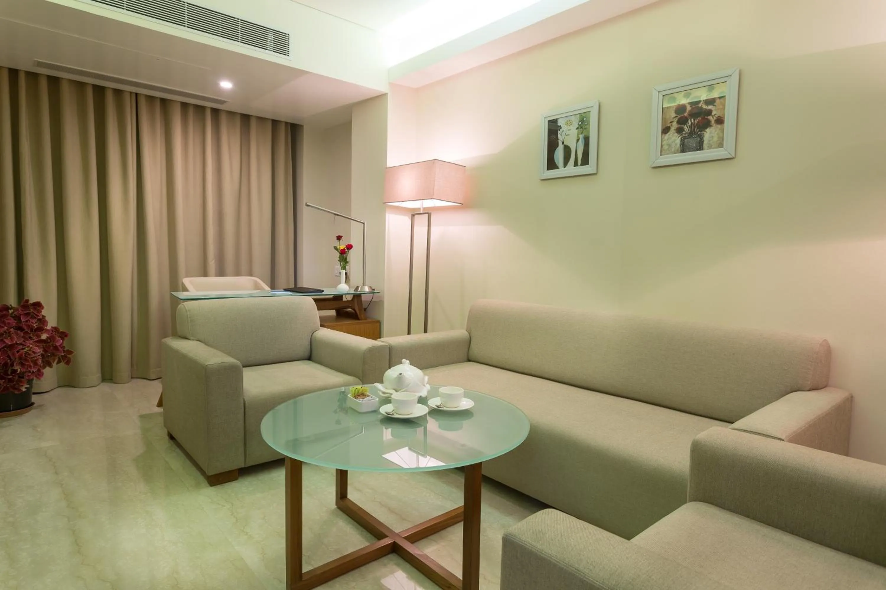 Seating area in Classic Grande,a Member of Radisson