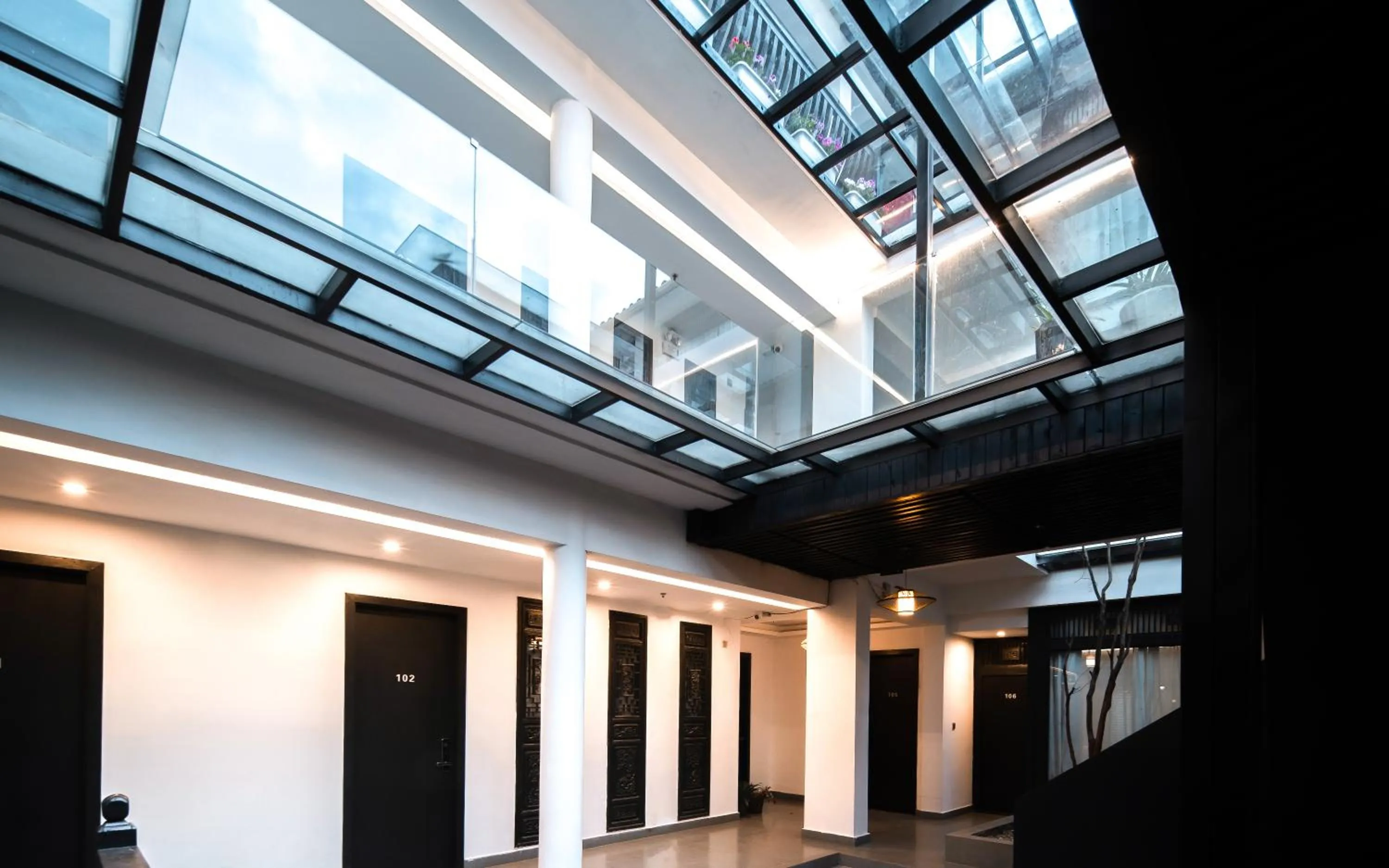 Seating area in Lijiang Gemmer Hotel