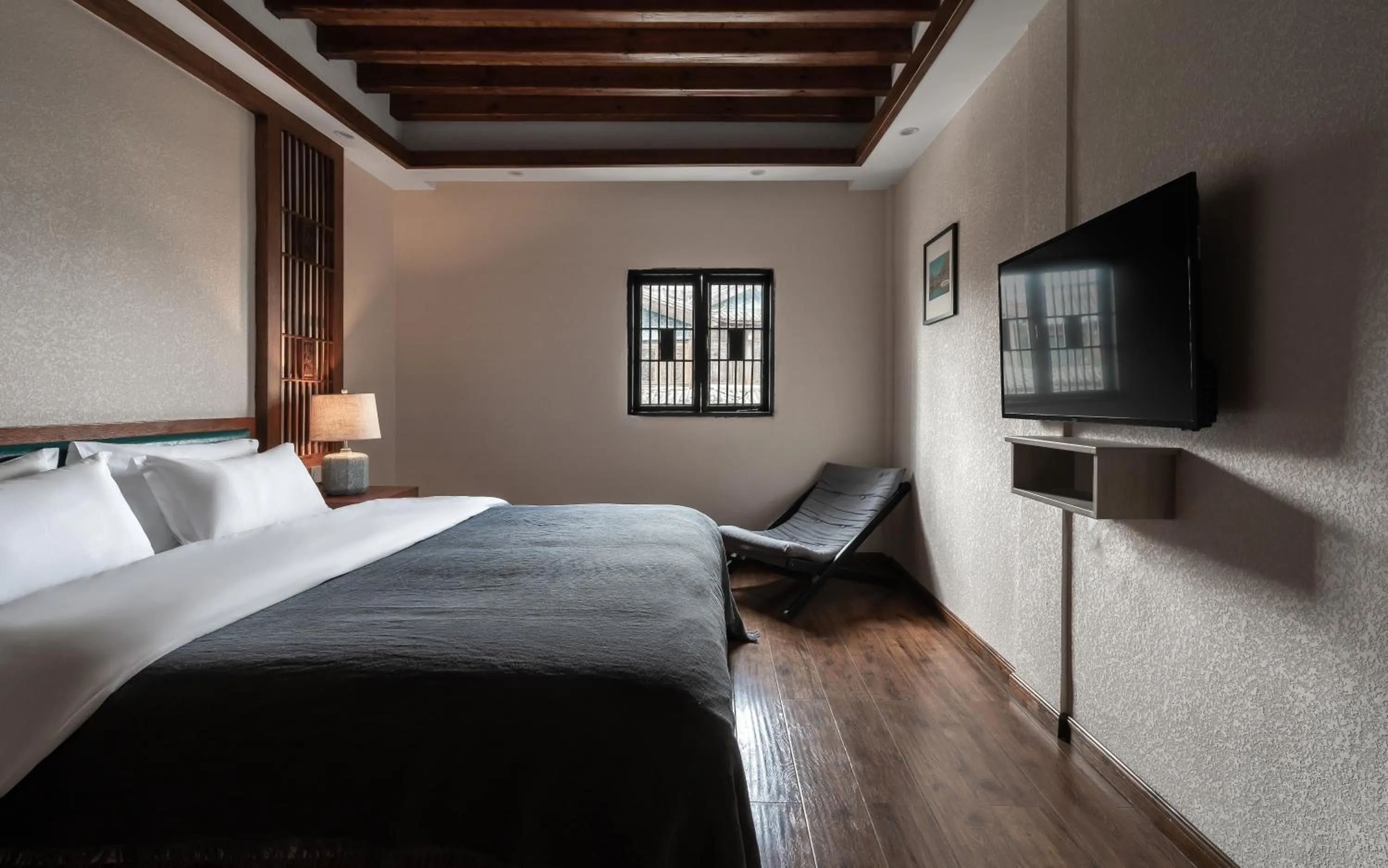 Bedroom, Bed in Lijiang Gemmer Hotel