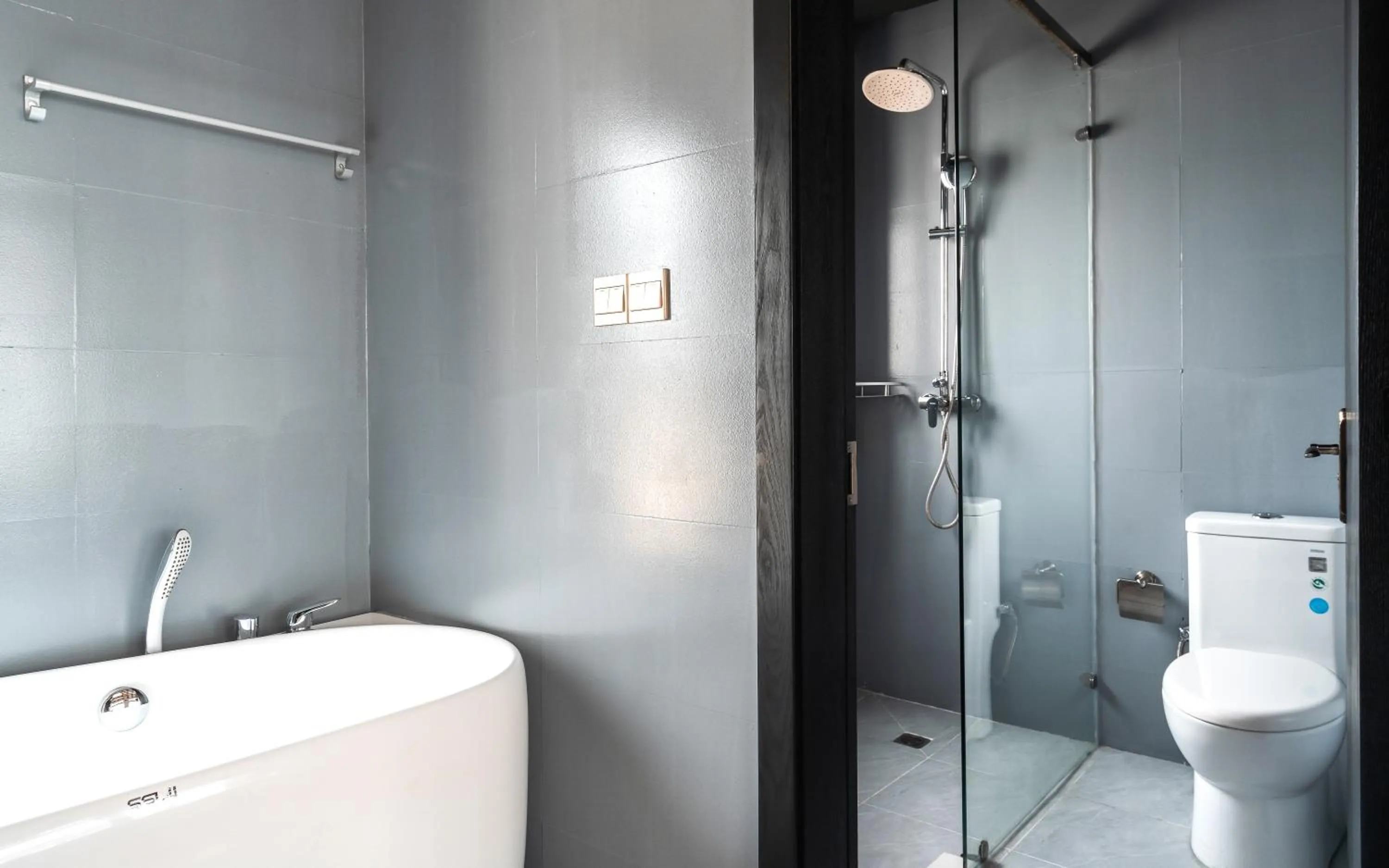 Shower in Lijiang Gemmer Hotel