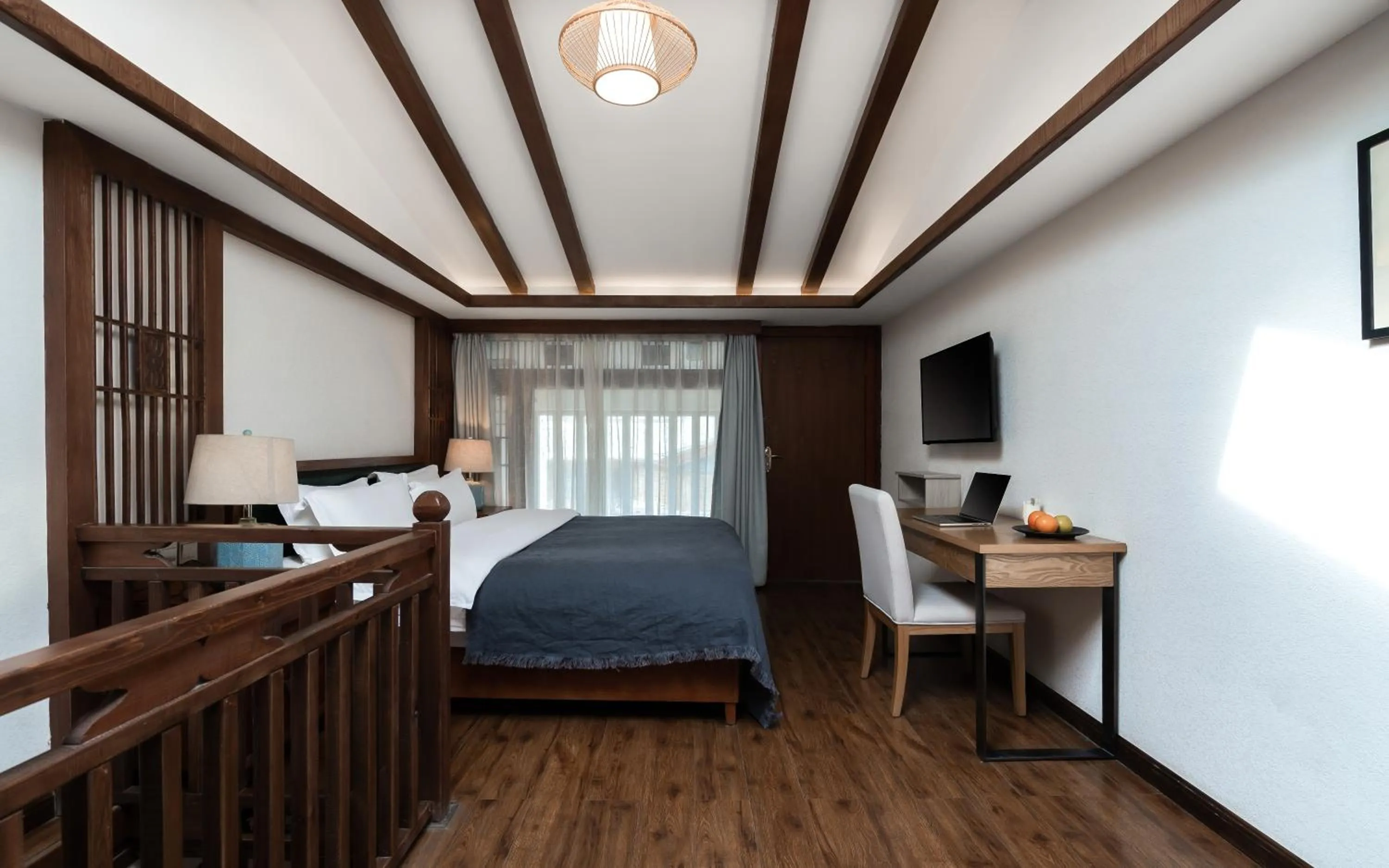 Bedroom, Bed in Lijiang Gemmer Hotel