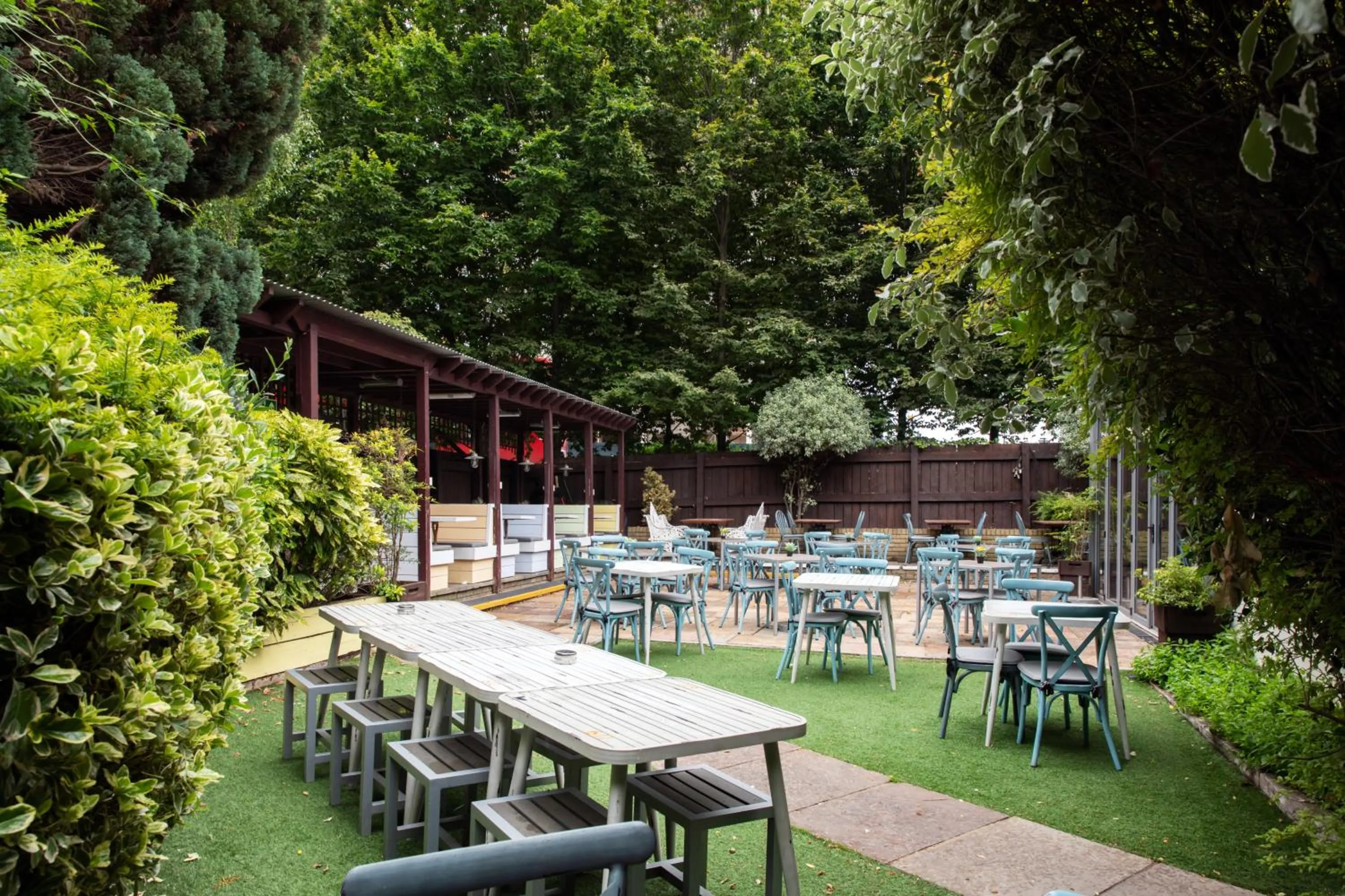 Garden in The Pilot Inn