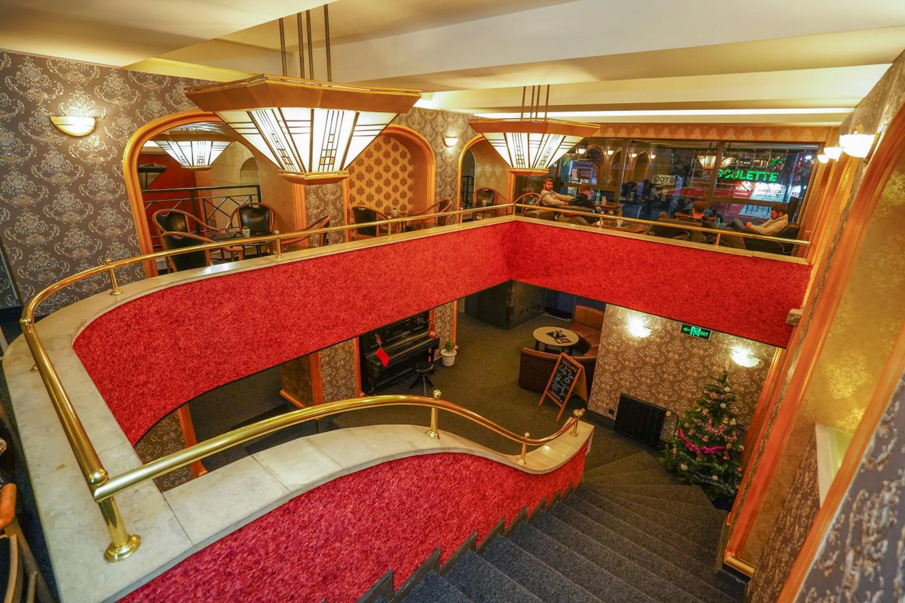 Restaurant/places to eat in Gloria Palace Hotel