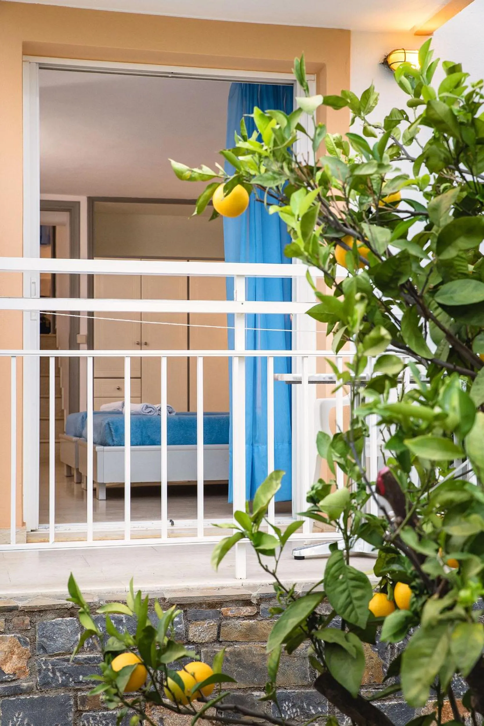 Primavera Paradise Apartments