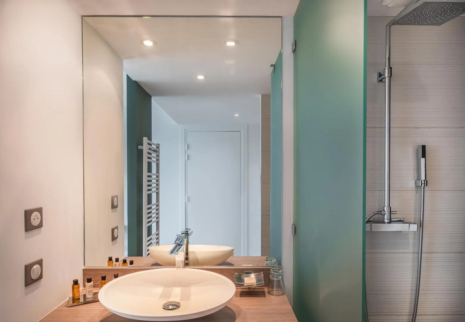 Deluxe Jacuzzi Room in Hôtel & Spa Le Grand Large