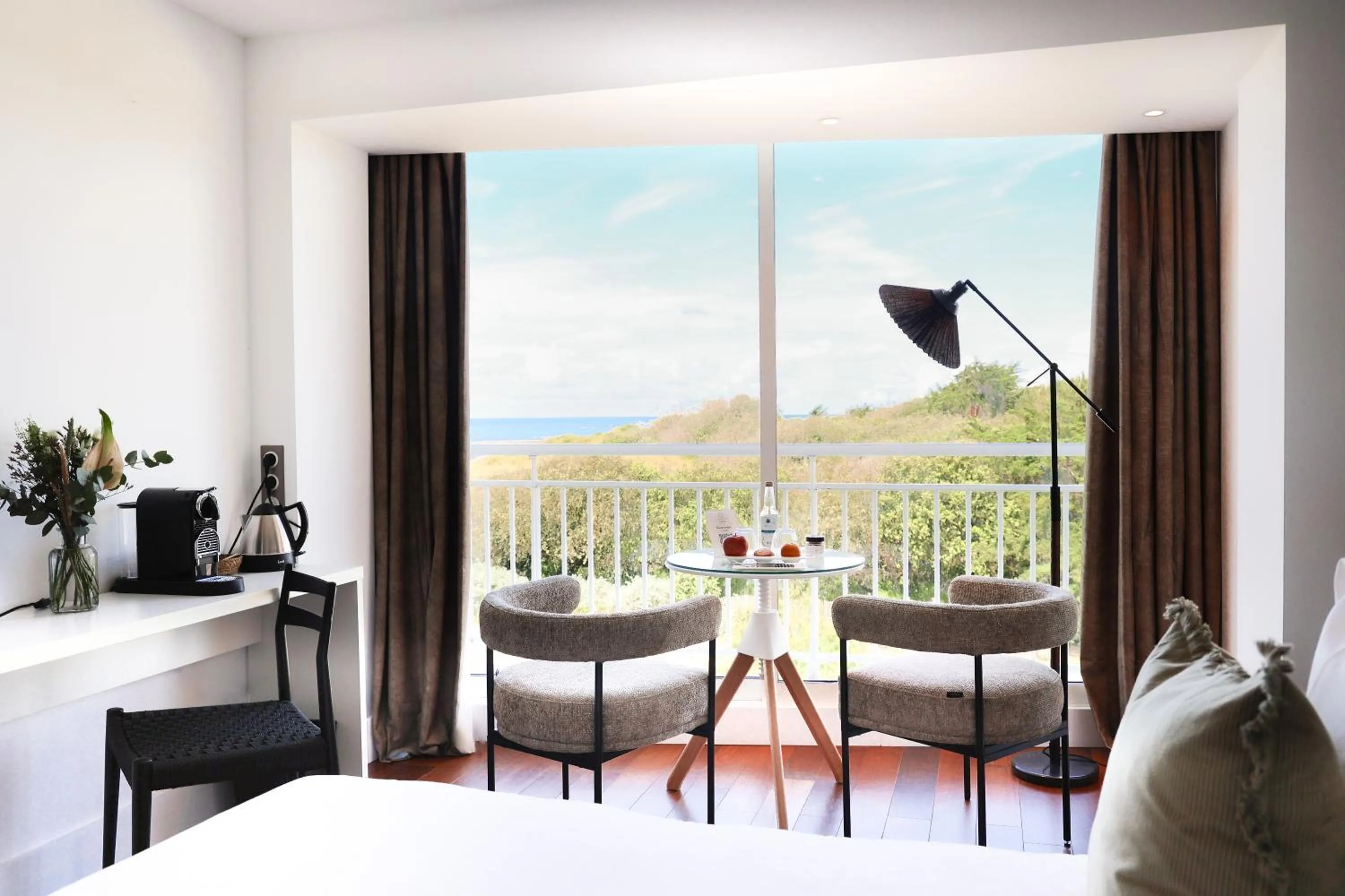 Bed in Hôtel & Spa Le Grand Large