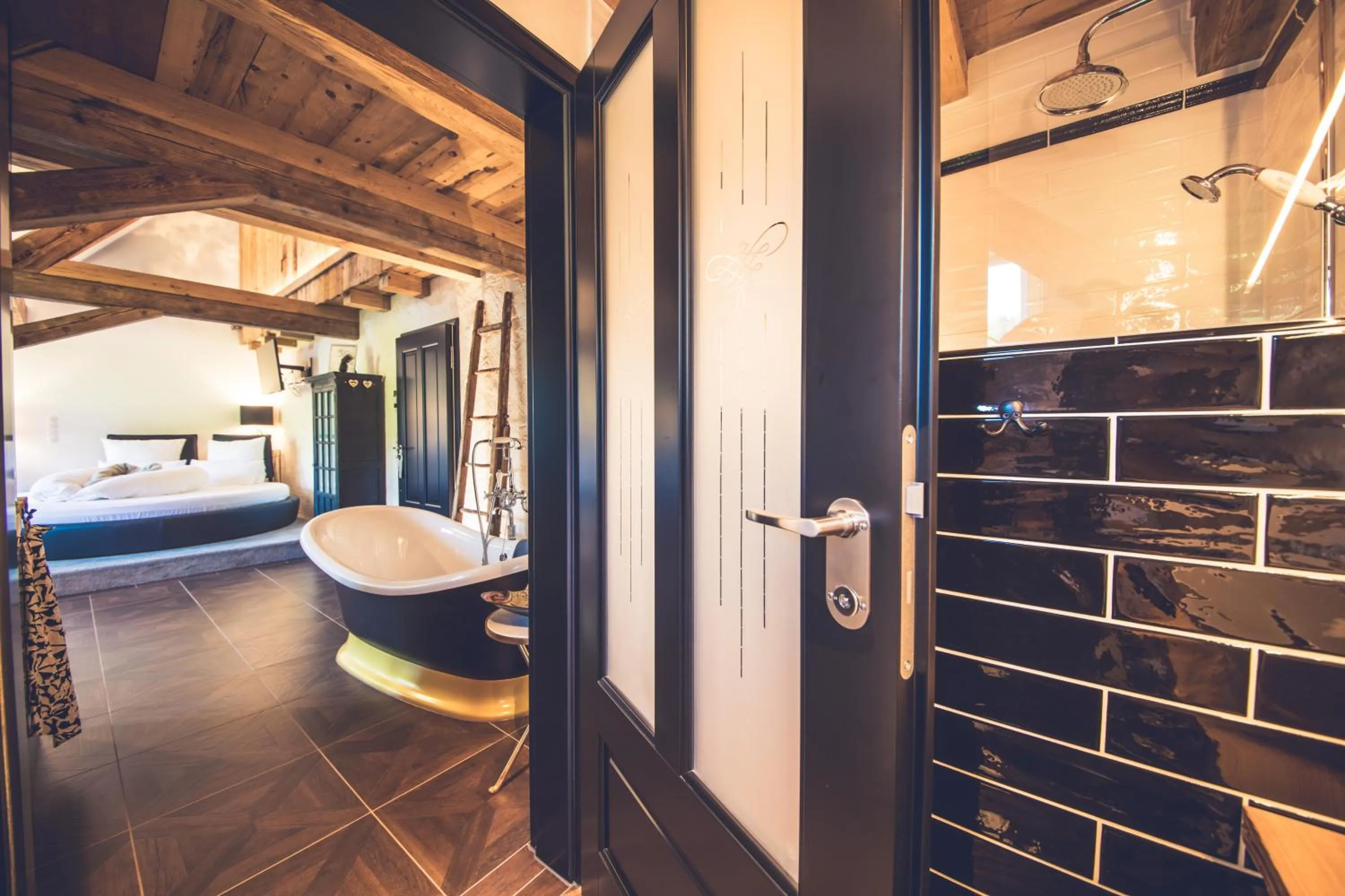 Photo of the whole room in die Säge