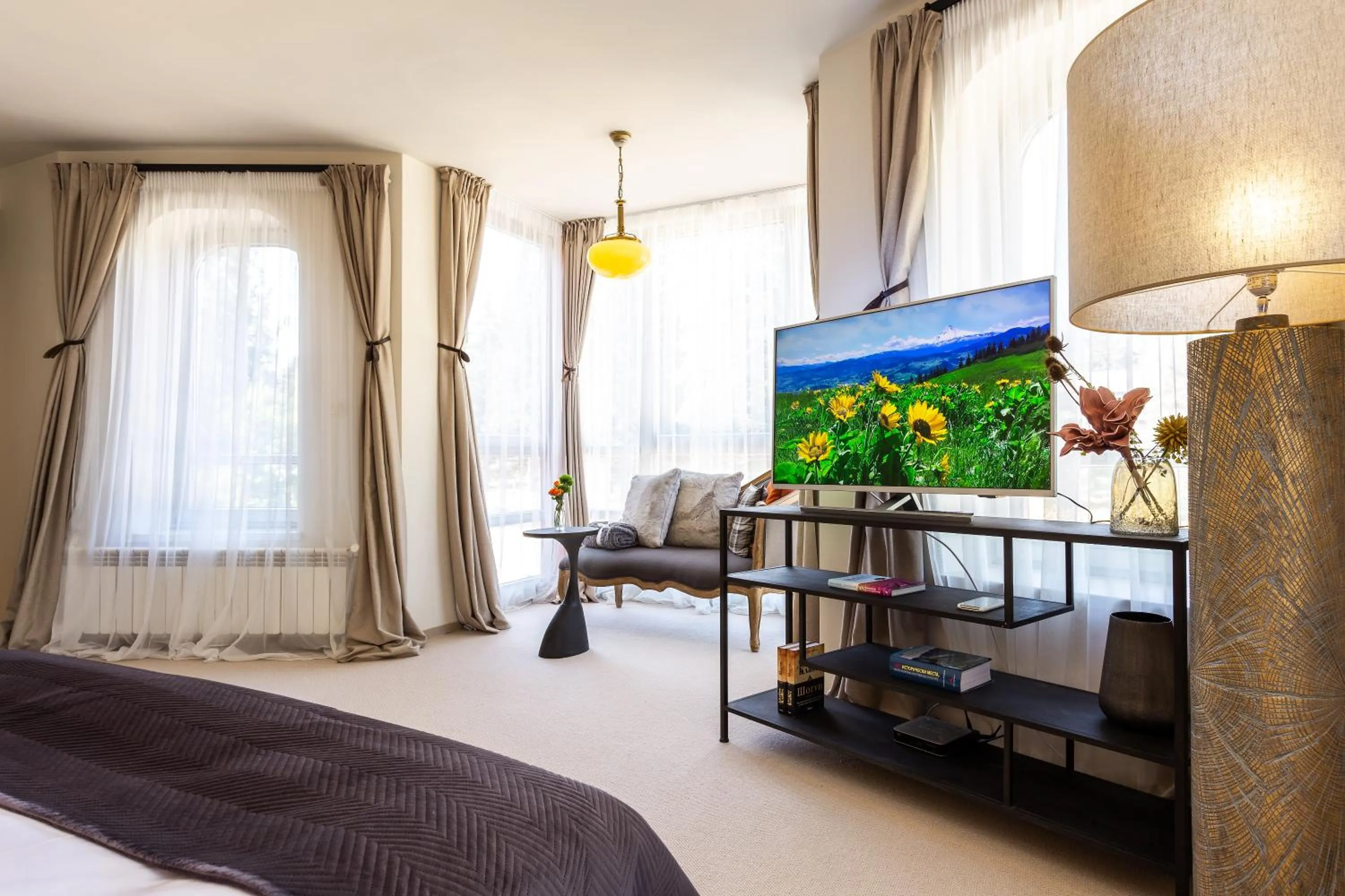 TV and multimedia, Bed in Villa Sokol