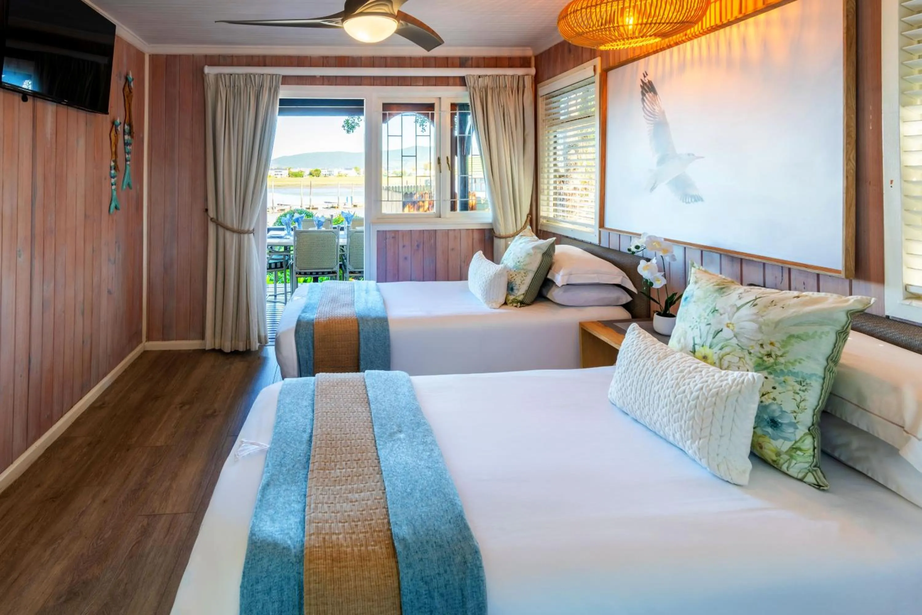 Bed in Knysna River Club by First Private Stays