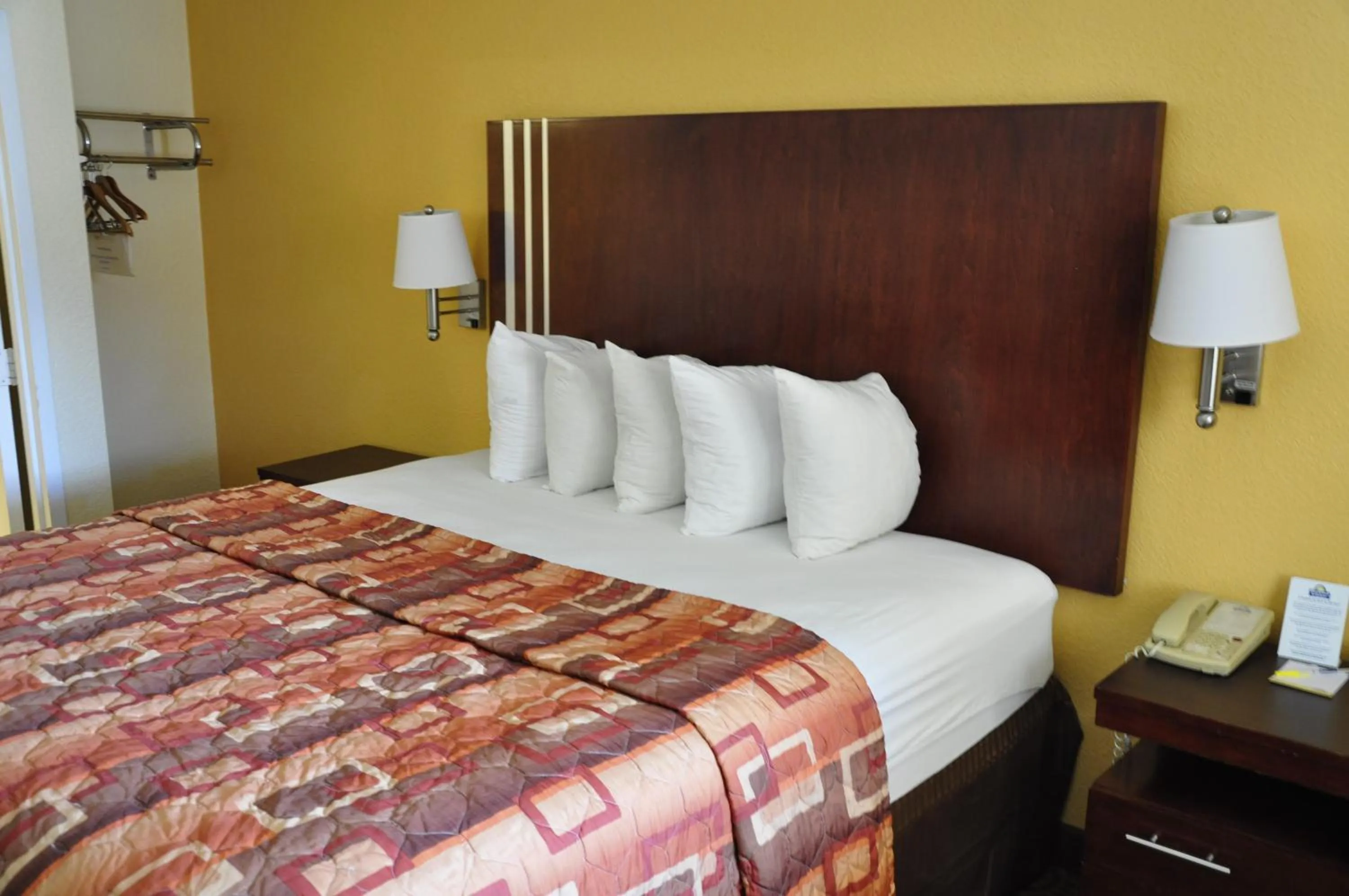 Bed in Motel 6-Little Rock, AR - Airport