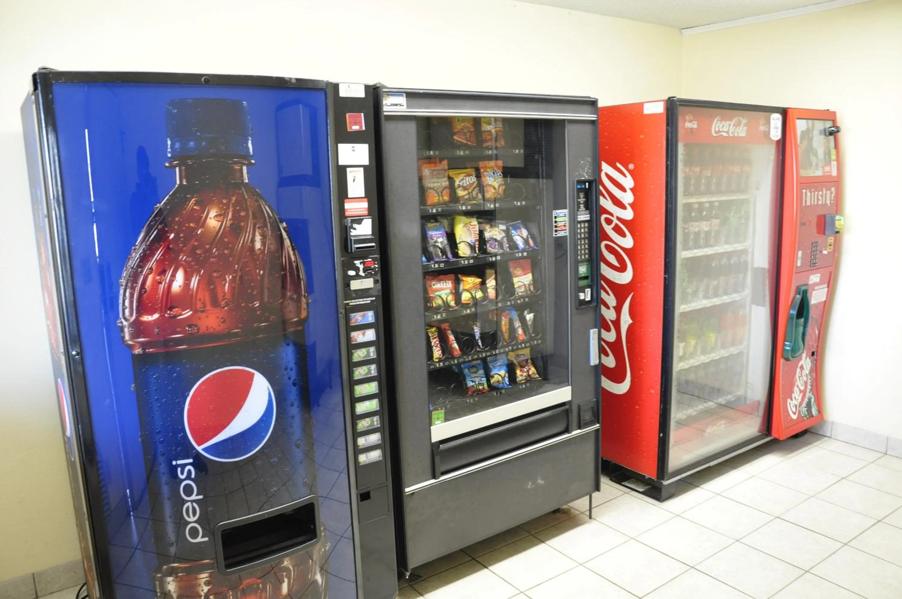 Food and drinks in Motel 6-Little Rock, AR - Airport