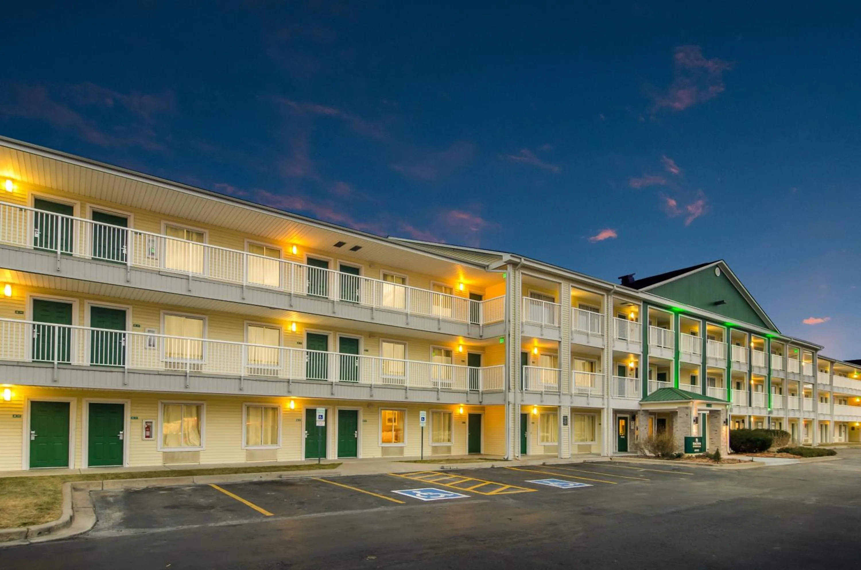 Property building in HomeTowne Studios by Red Roof Lake Charles - Sulphur