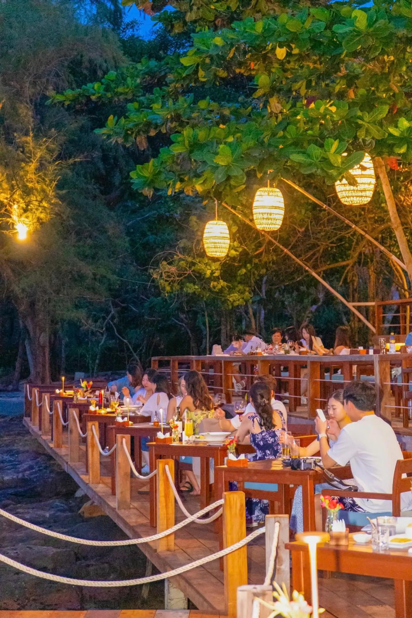 Restaurant/places to eat in Camia Resort & Spa