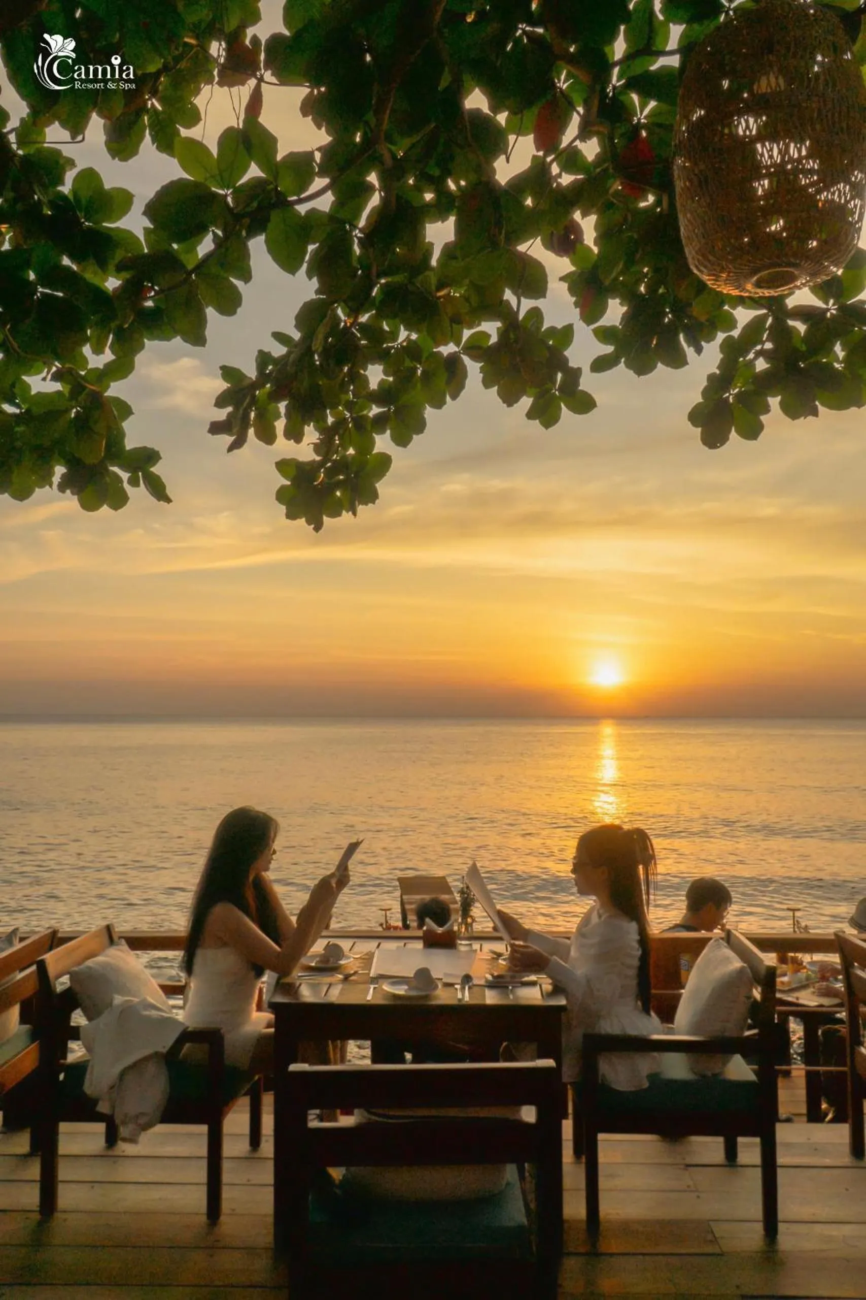 Restaurant/places to eat in Camia Resort & Spa